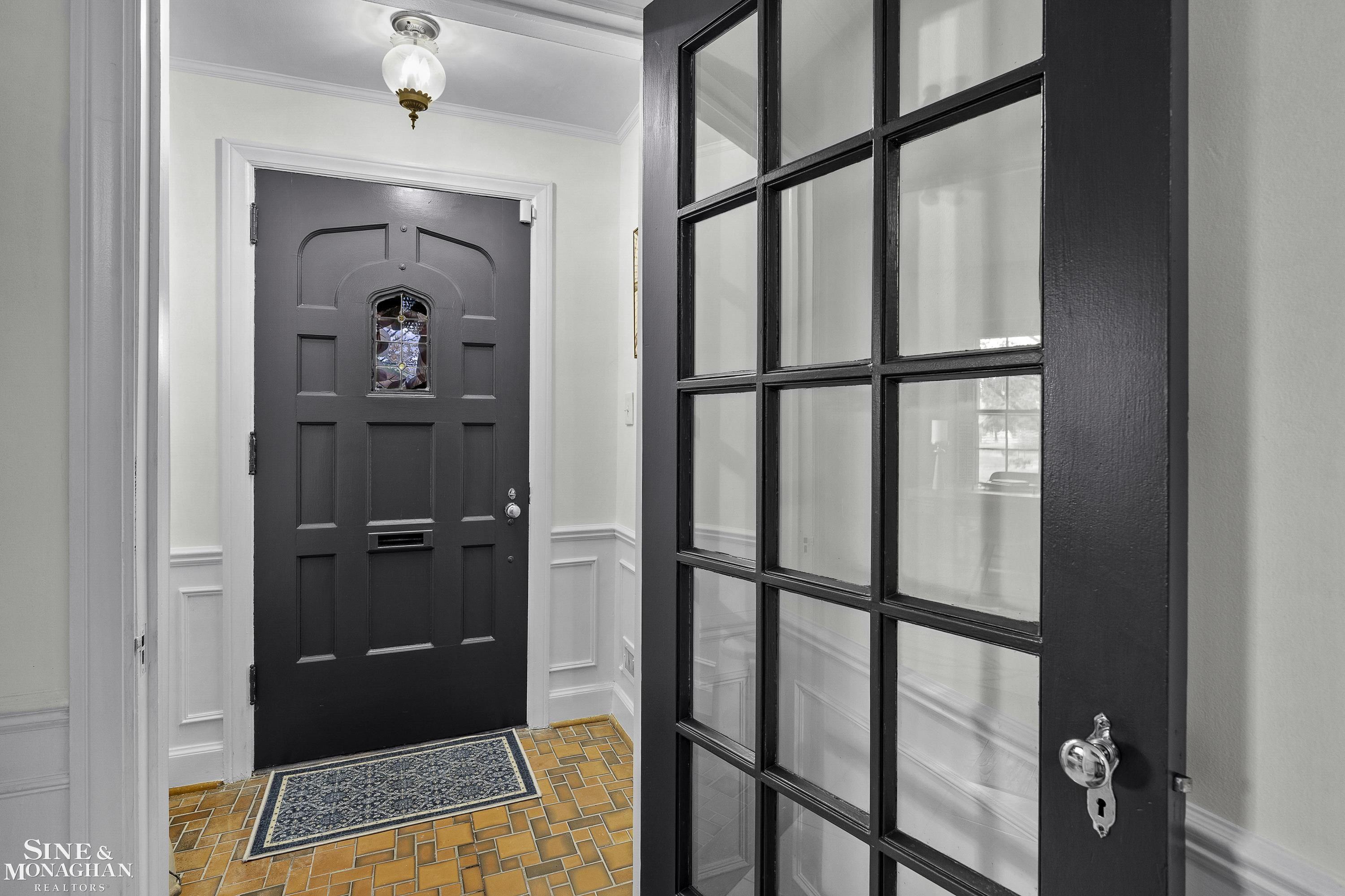 1385 Devonshire Road