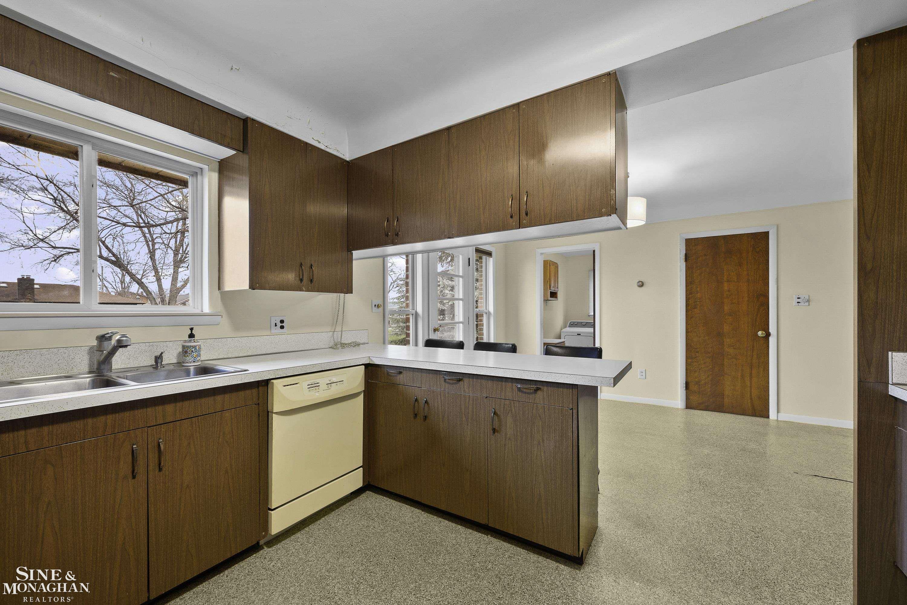 41400 Windmill Street