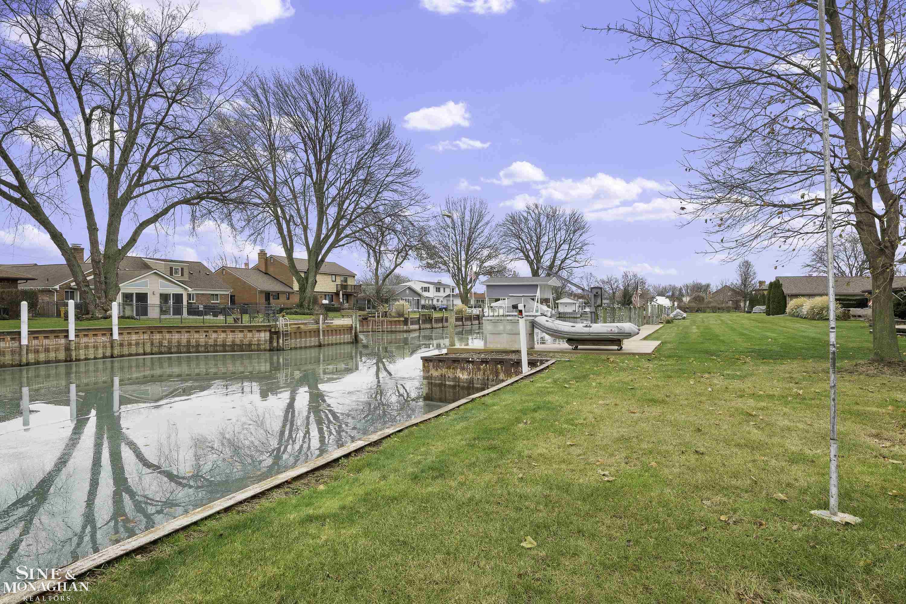 41400 Windmill Street