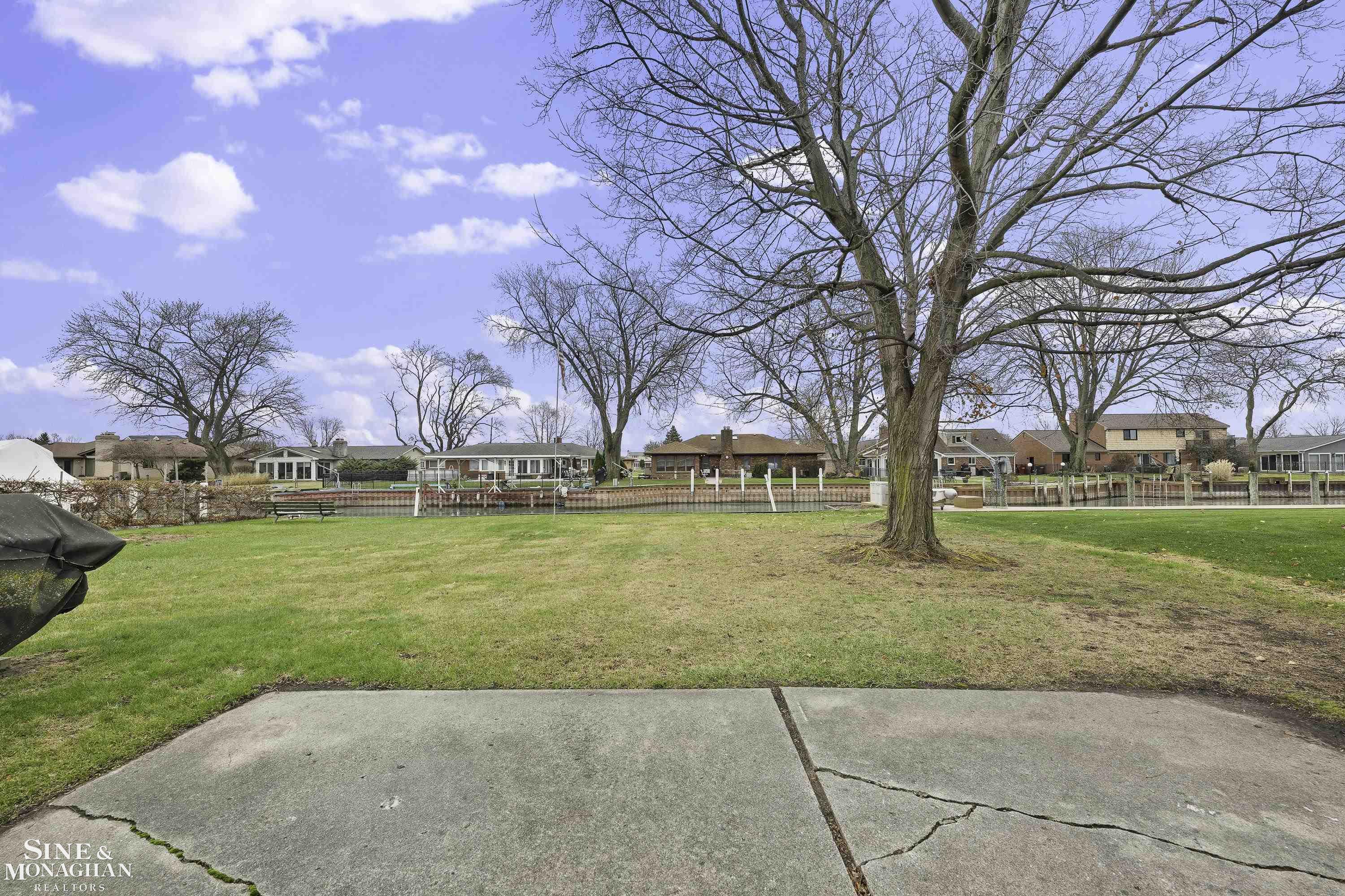 41400 Windmill Street