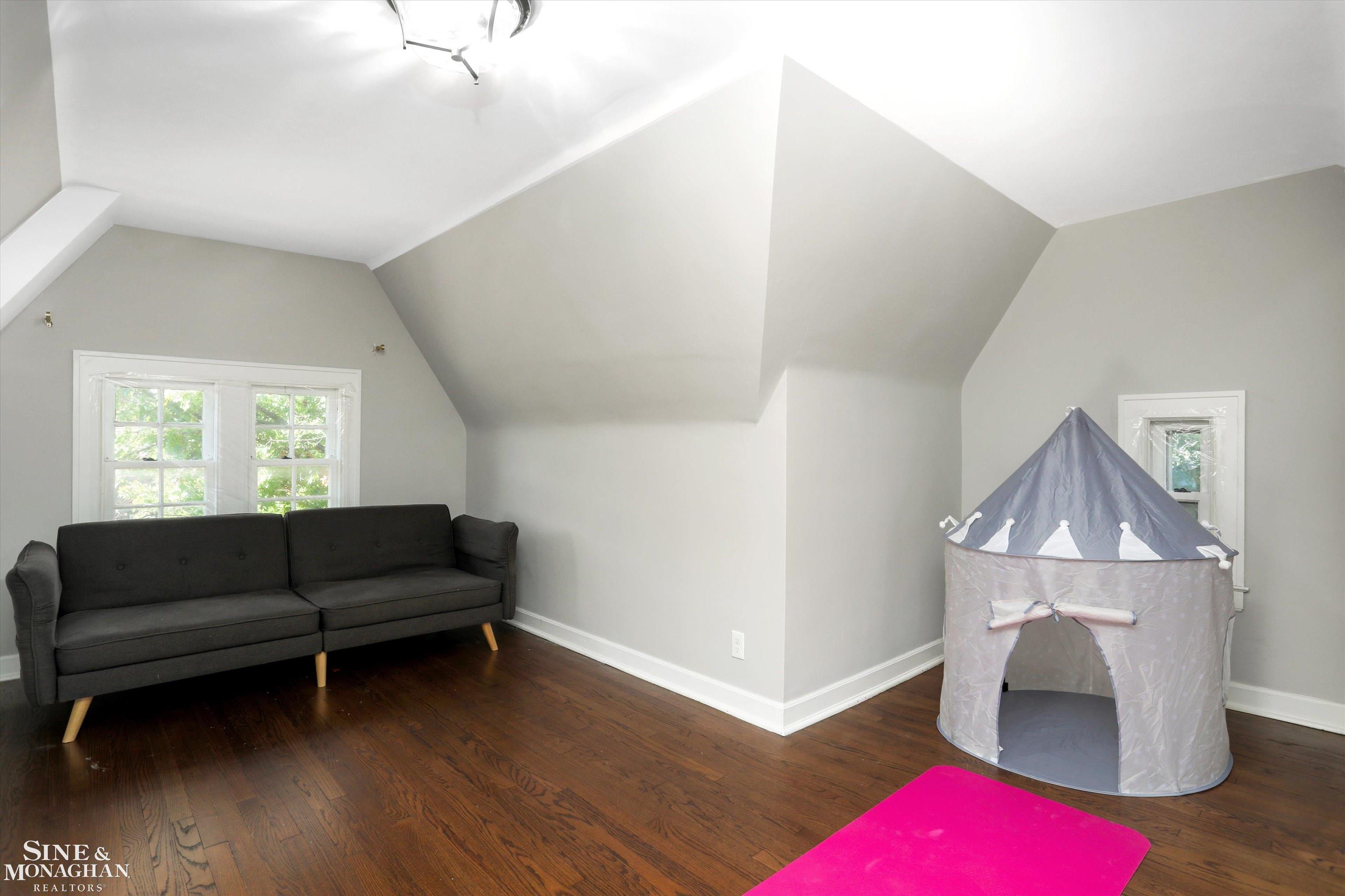 1550 W Boston Boulevard