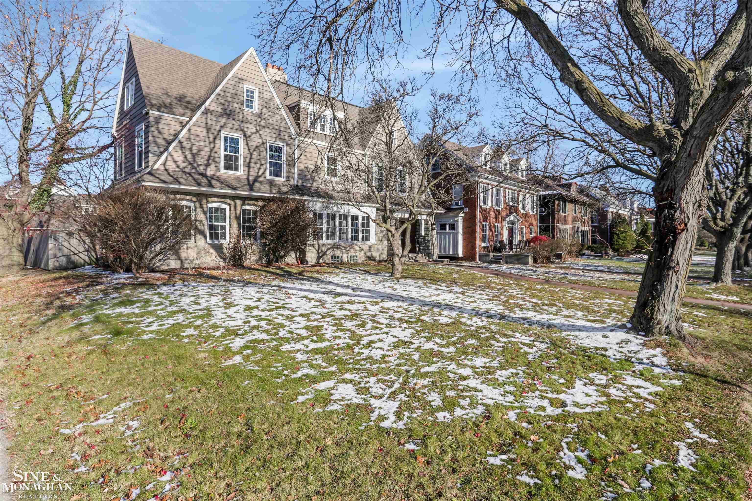 1550 W Boston Boulevard