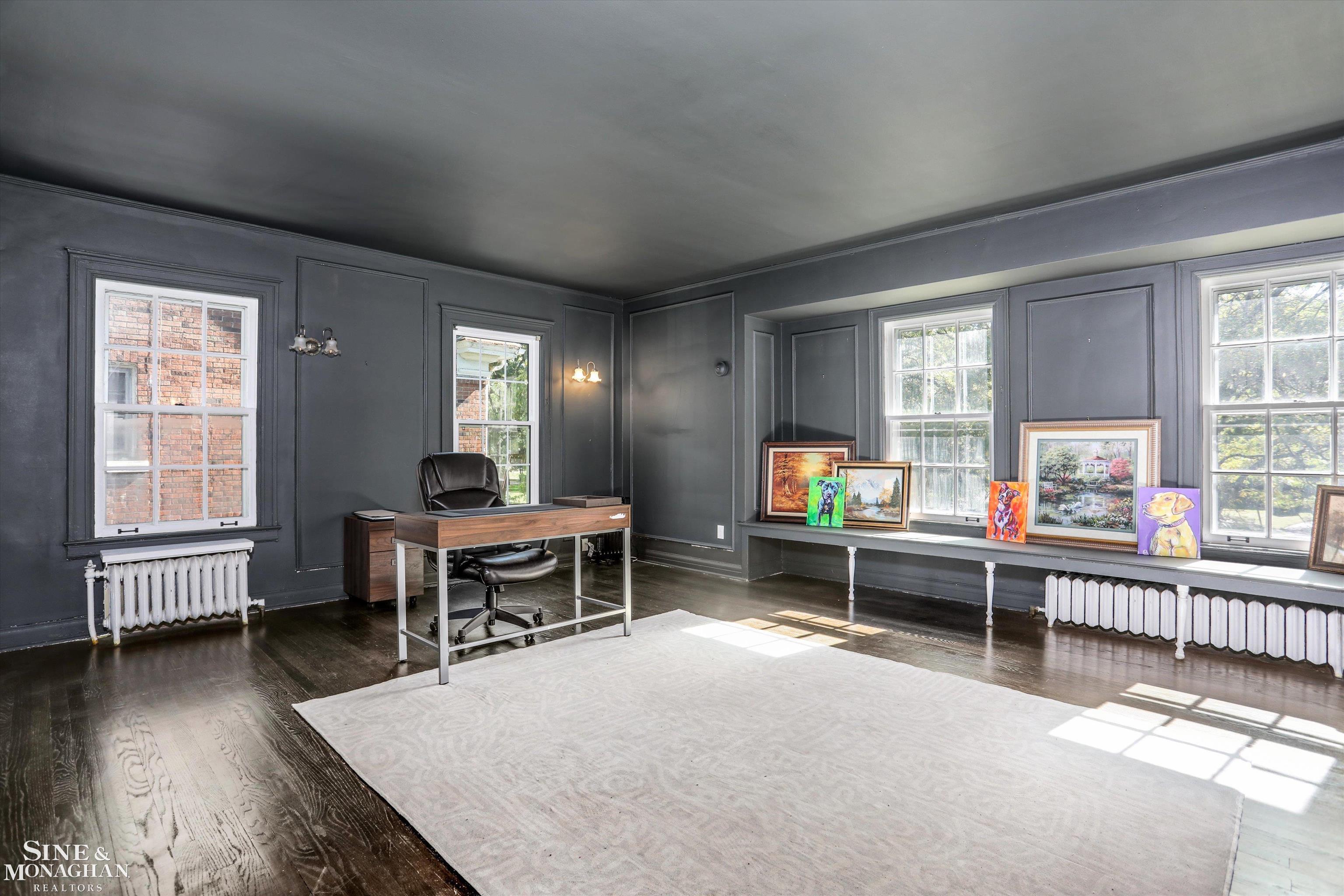 1550 W Boston Boulevard