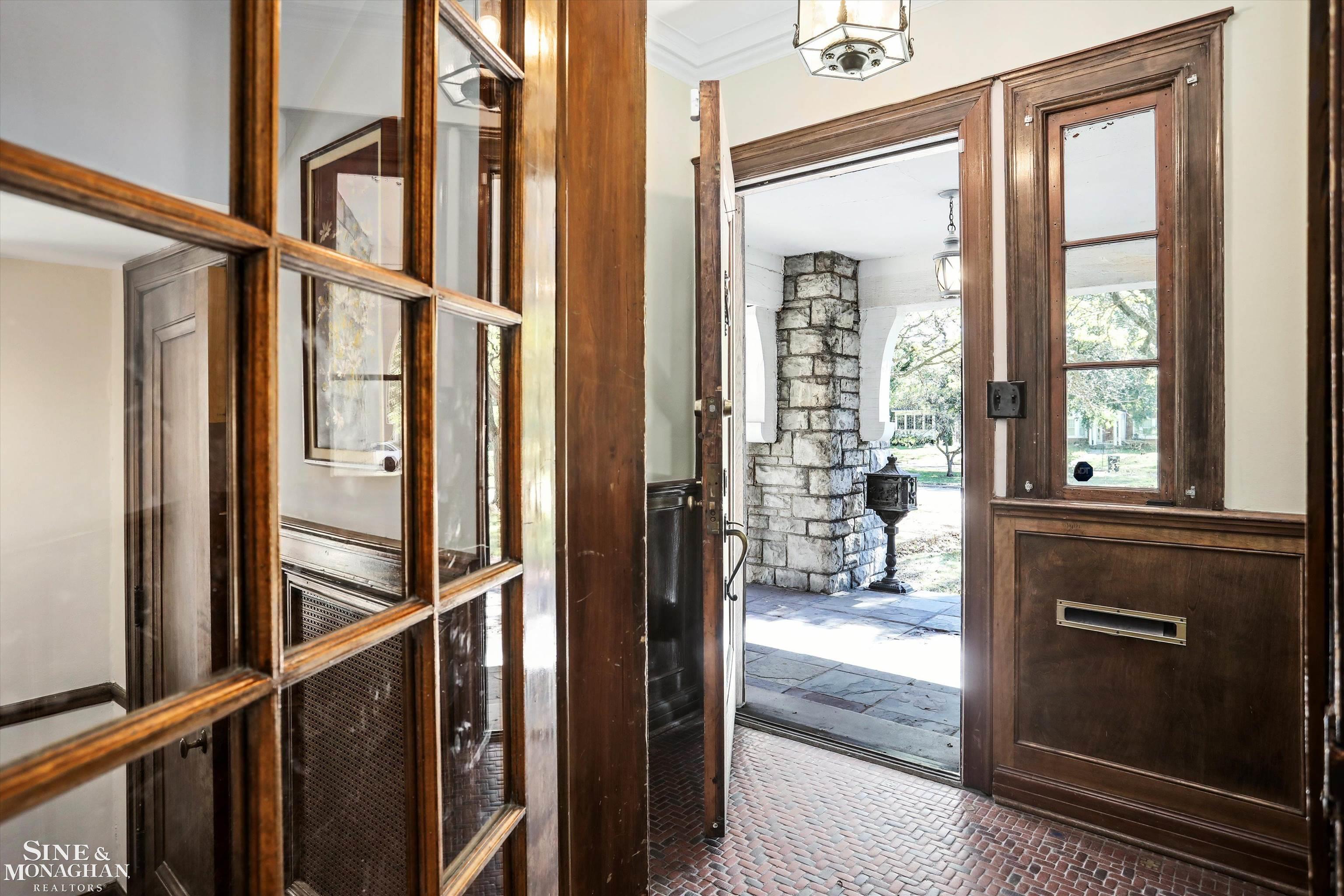 1550 W Boston Boulevard