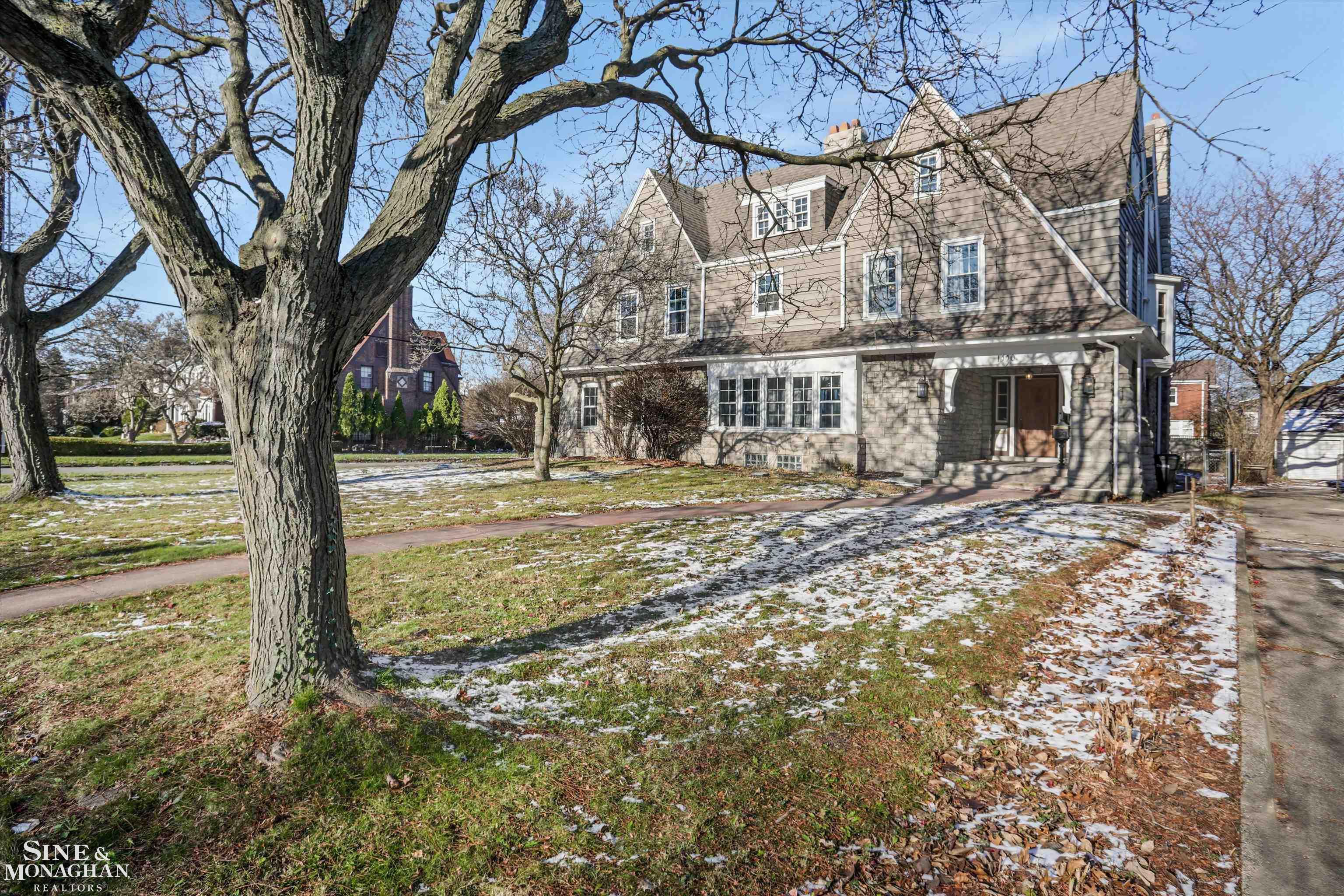 1550 W Boston Boulevard