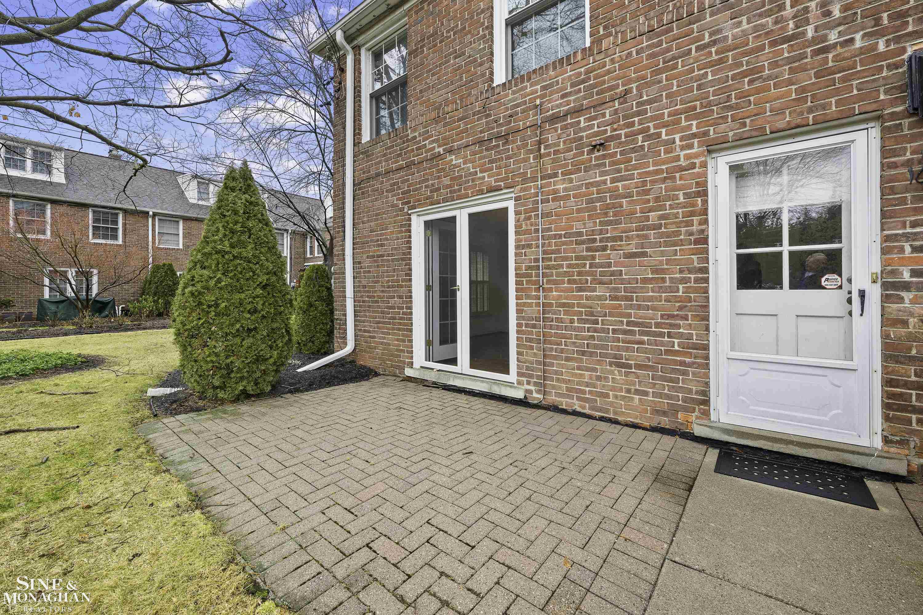 16908 Saint Paul Street