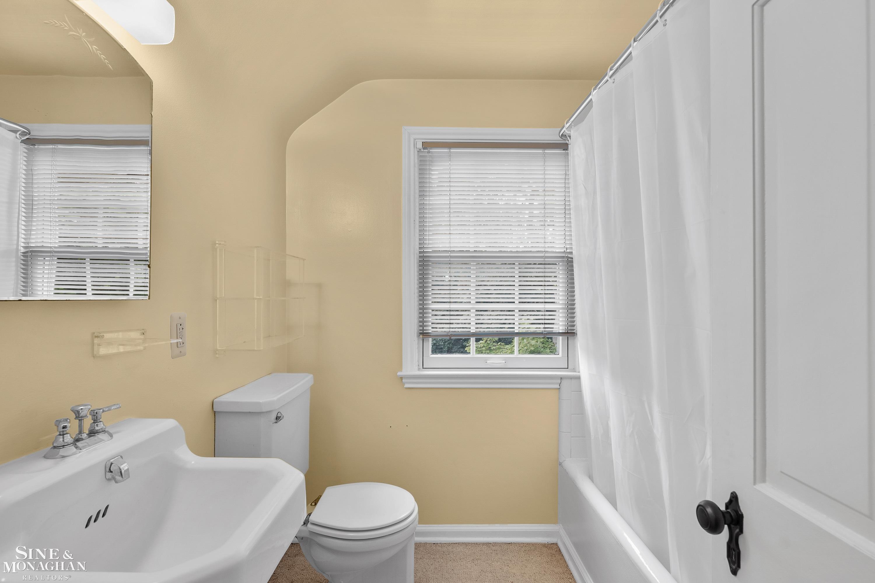 16908 Saint Paul Street