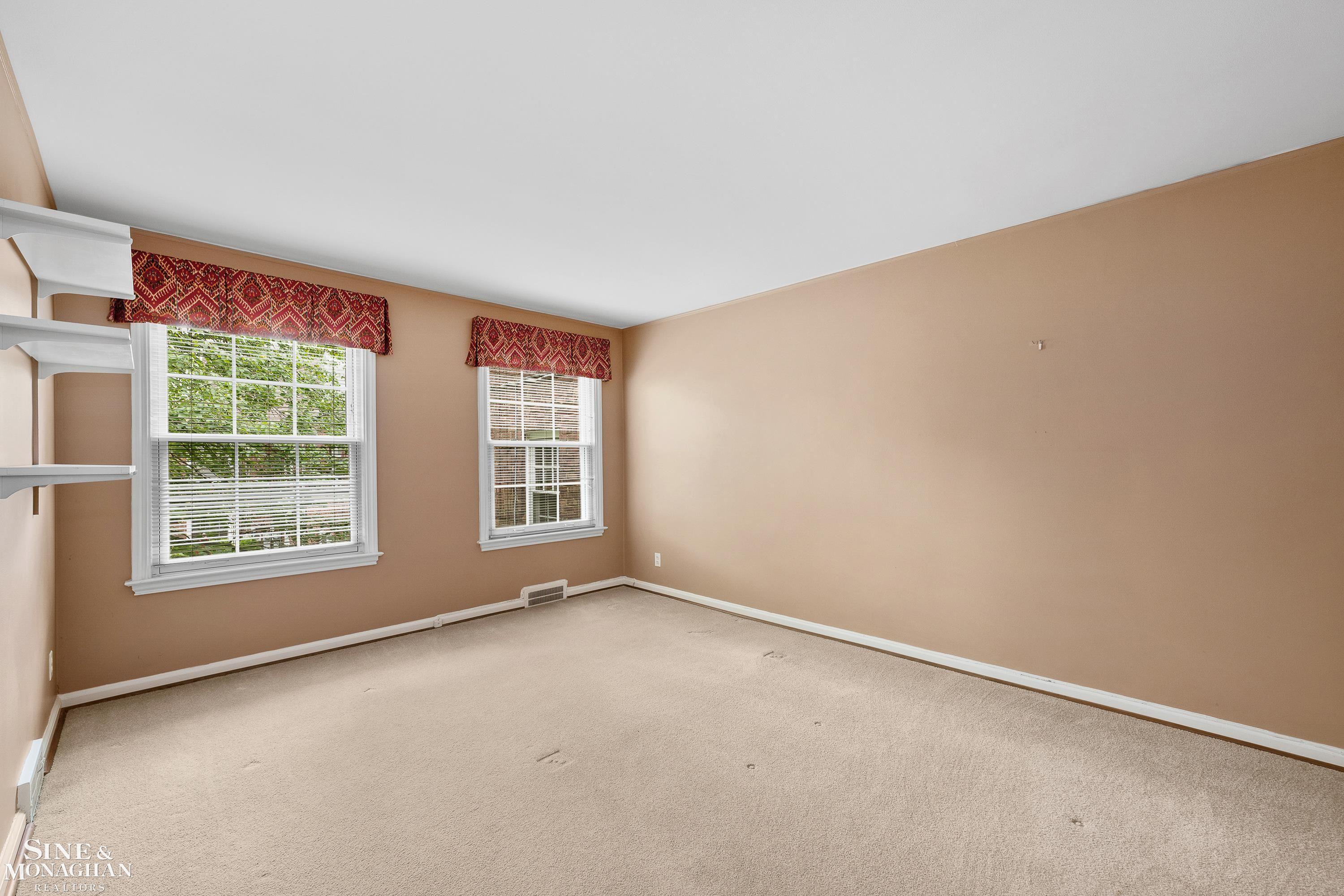 16908 Saint Paul Street