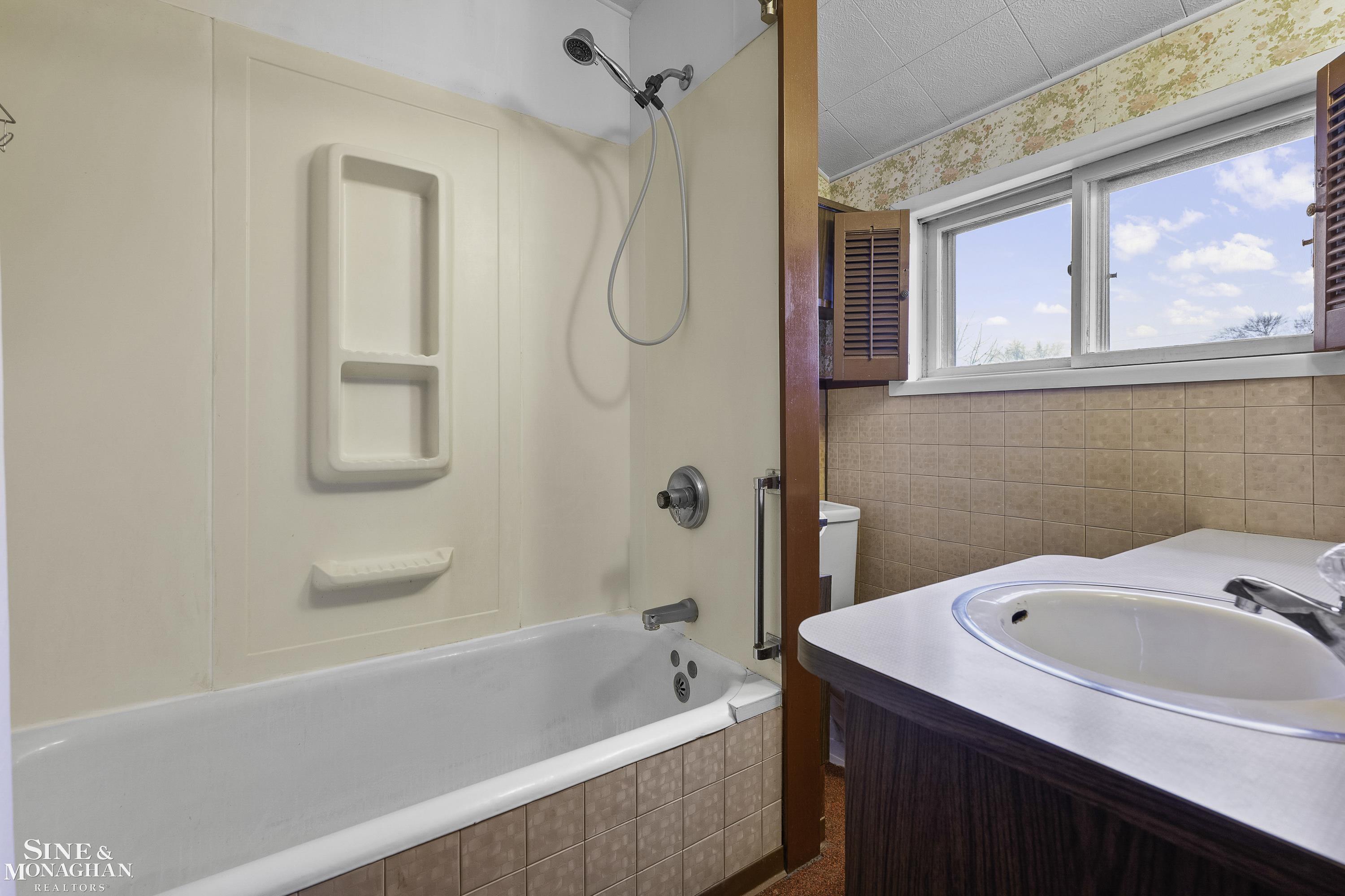 1415 Beaconsfield Avenue