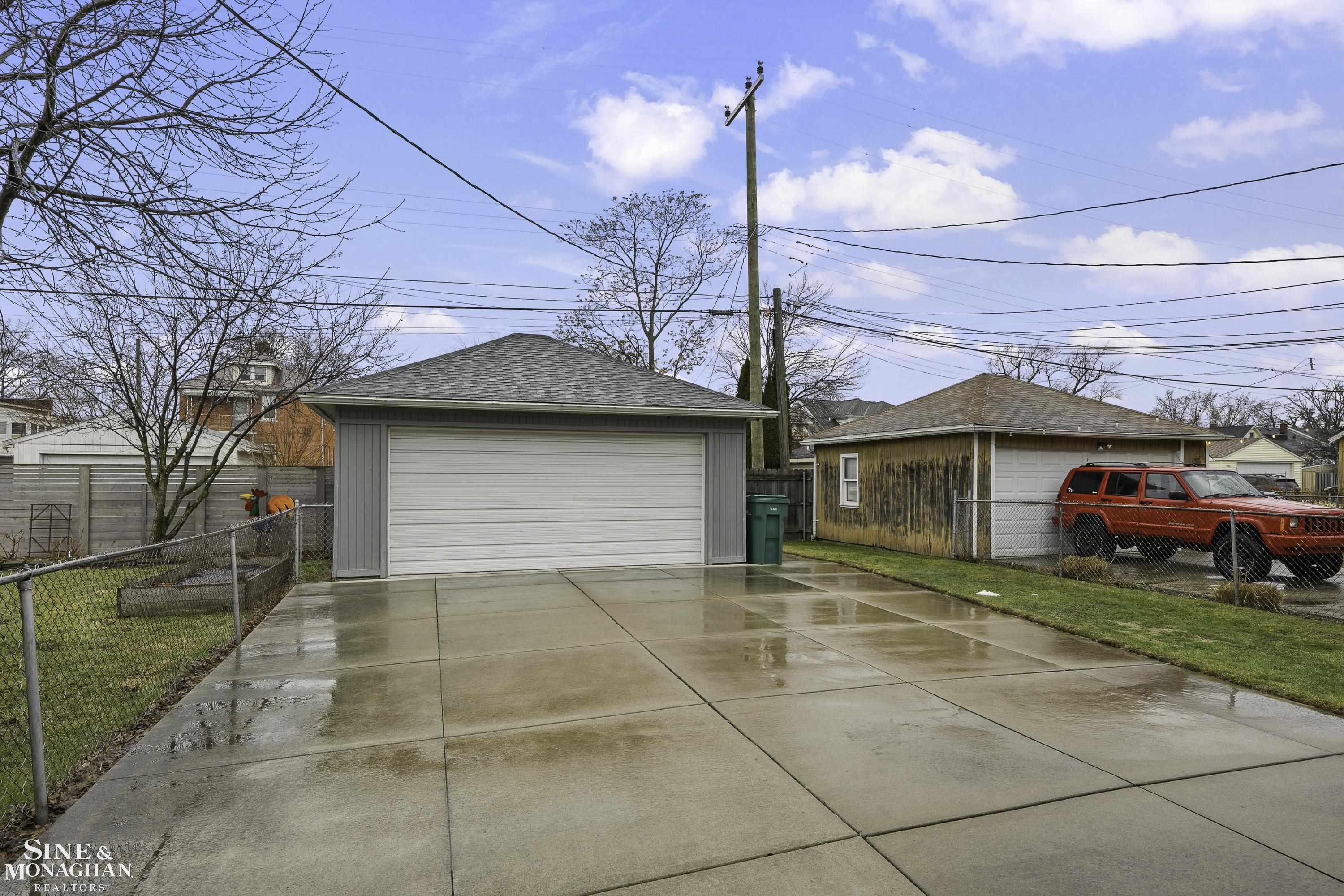 1415 Beaconsfield Avenue