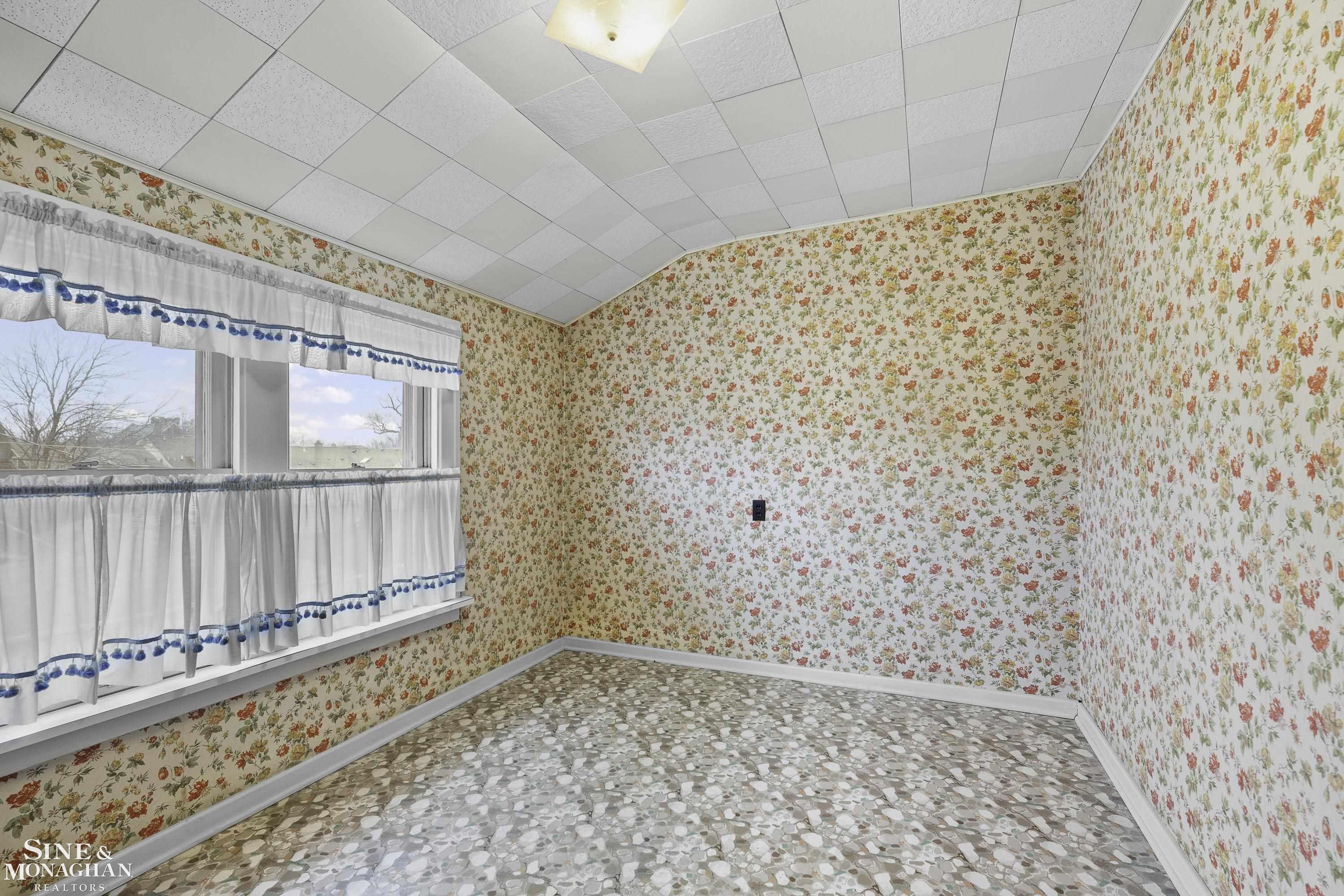 1415 Beaconsfield Avenue