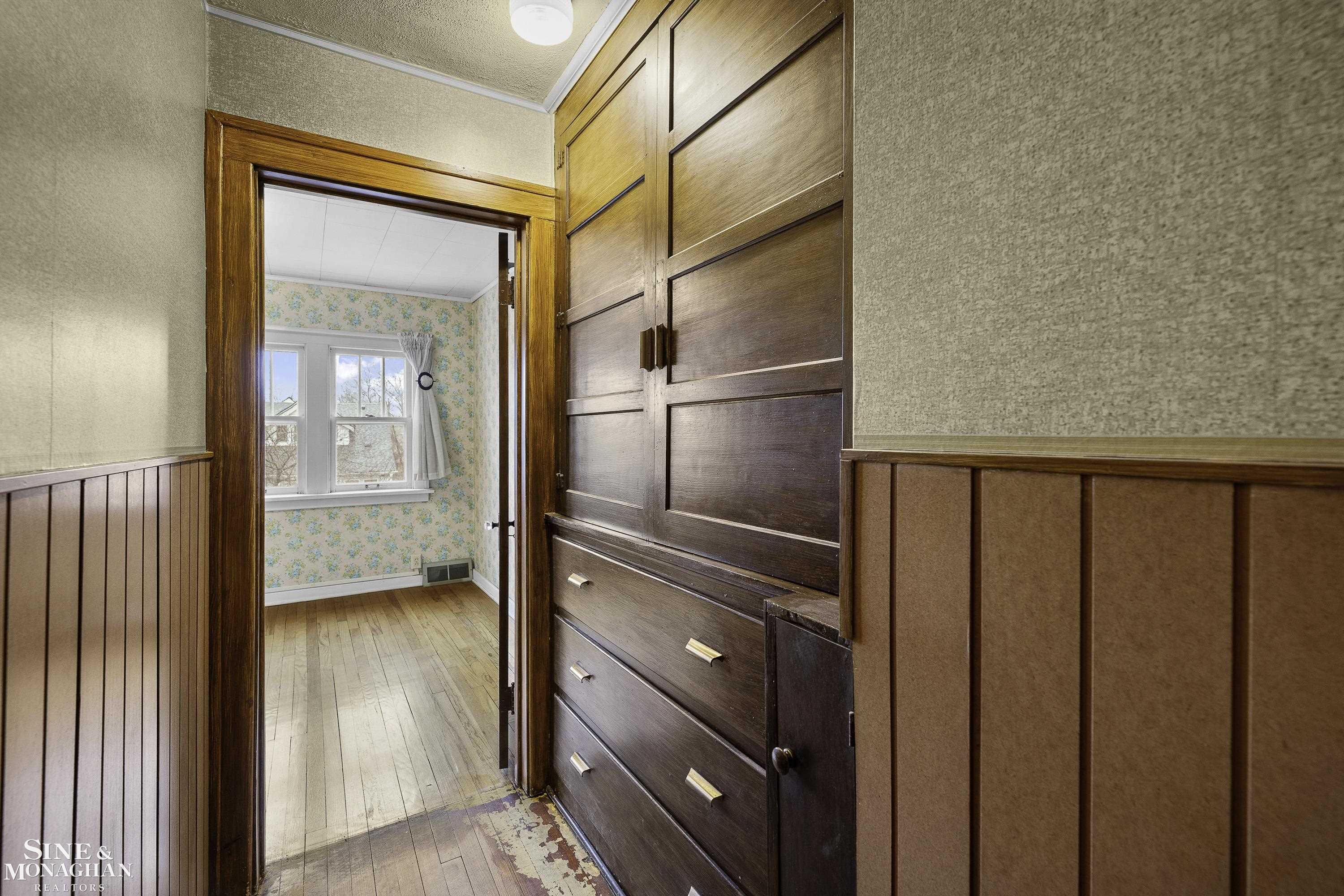 1415 Beaconsfield Avenue