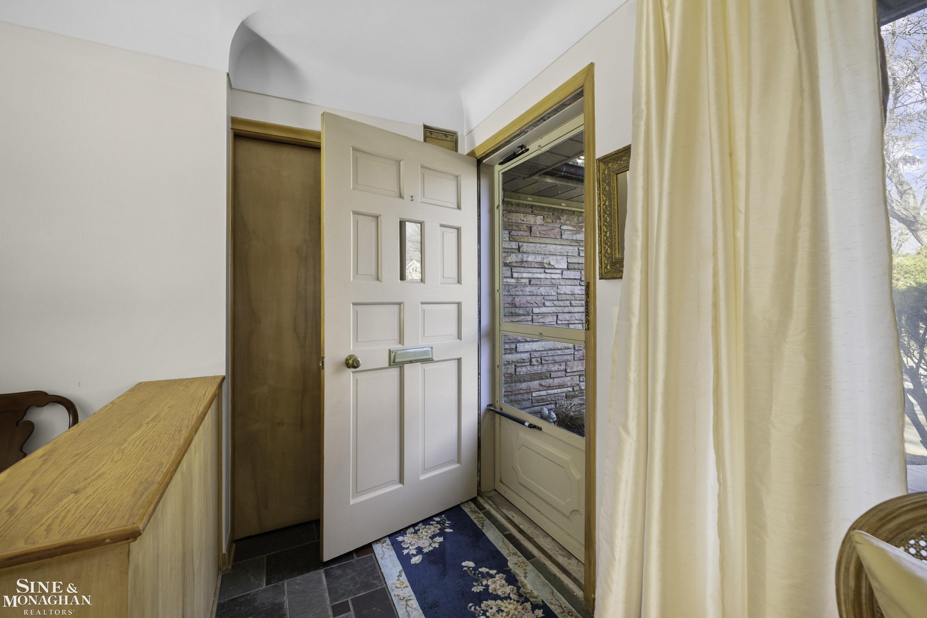 628 University Place