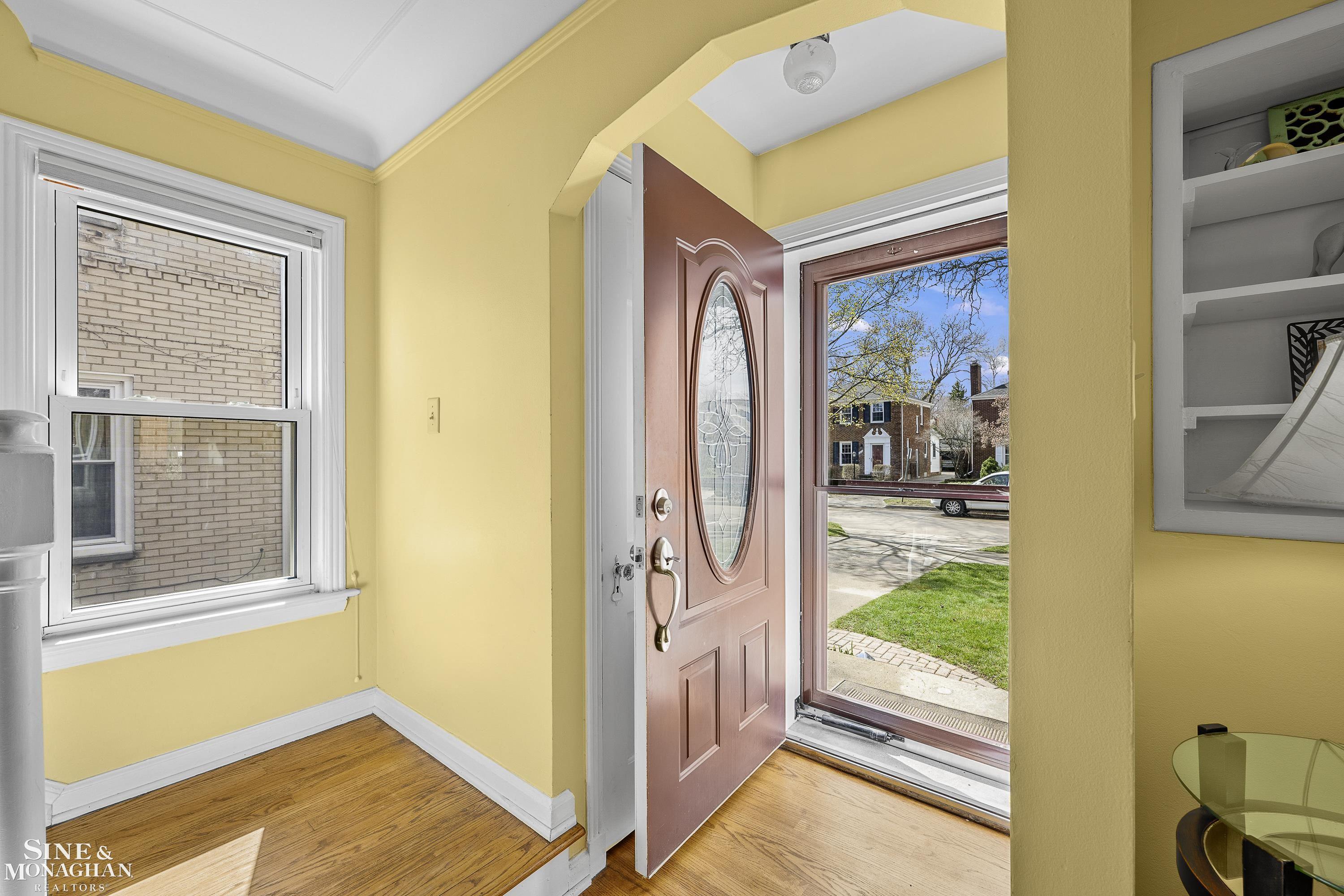 1882 Hunt Club Drive