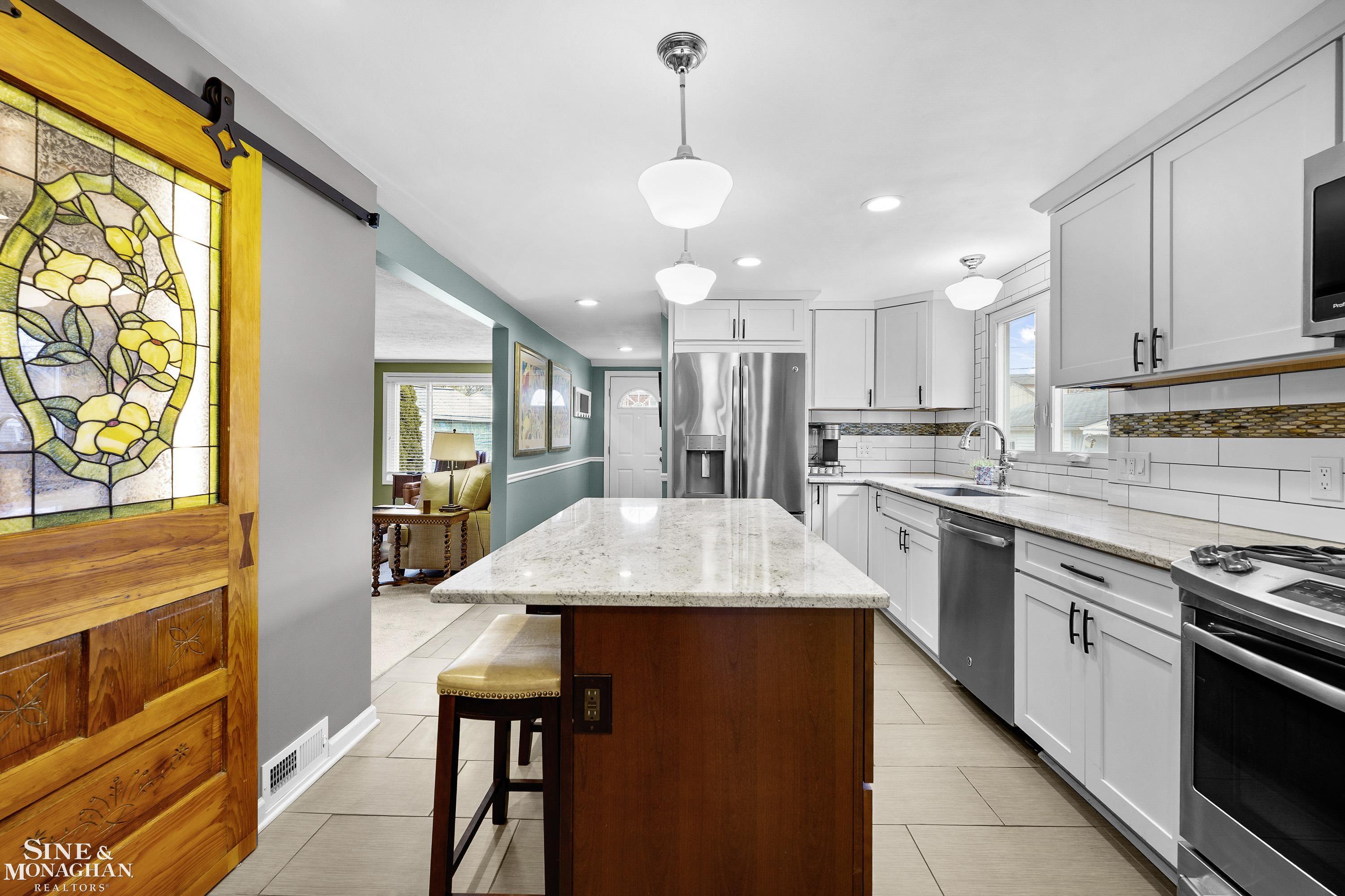 1882 Hunt Club Drive