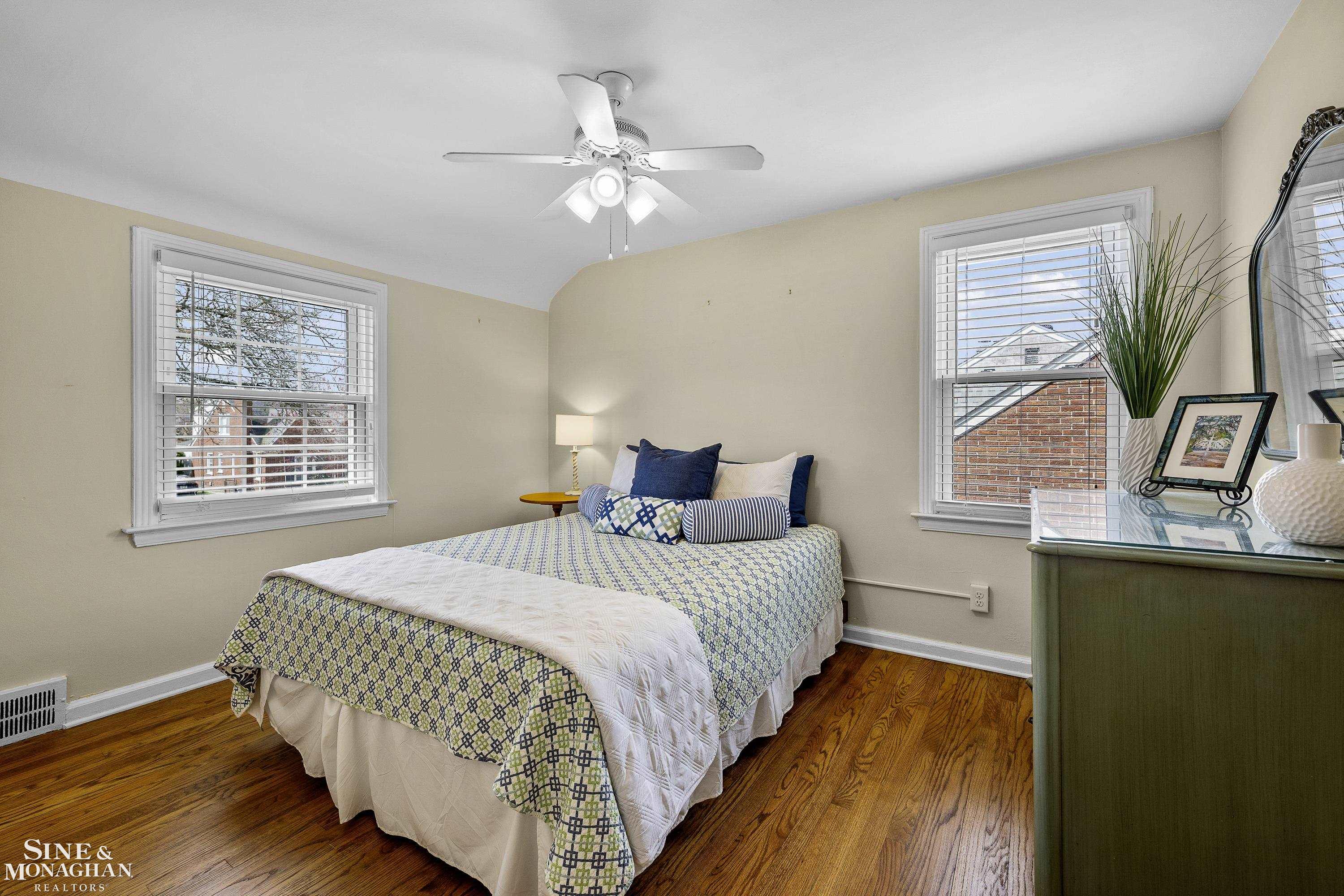 1882 Hunt Club Drive