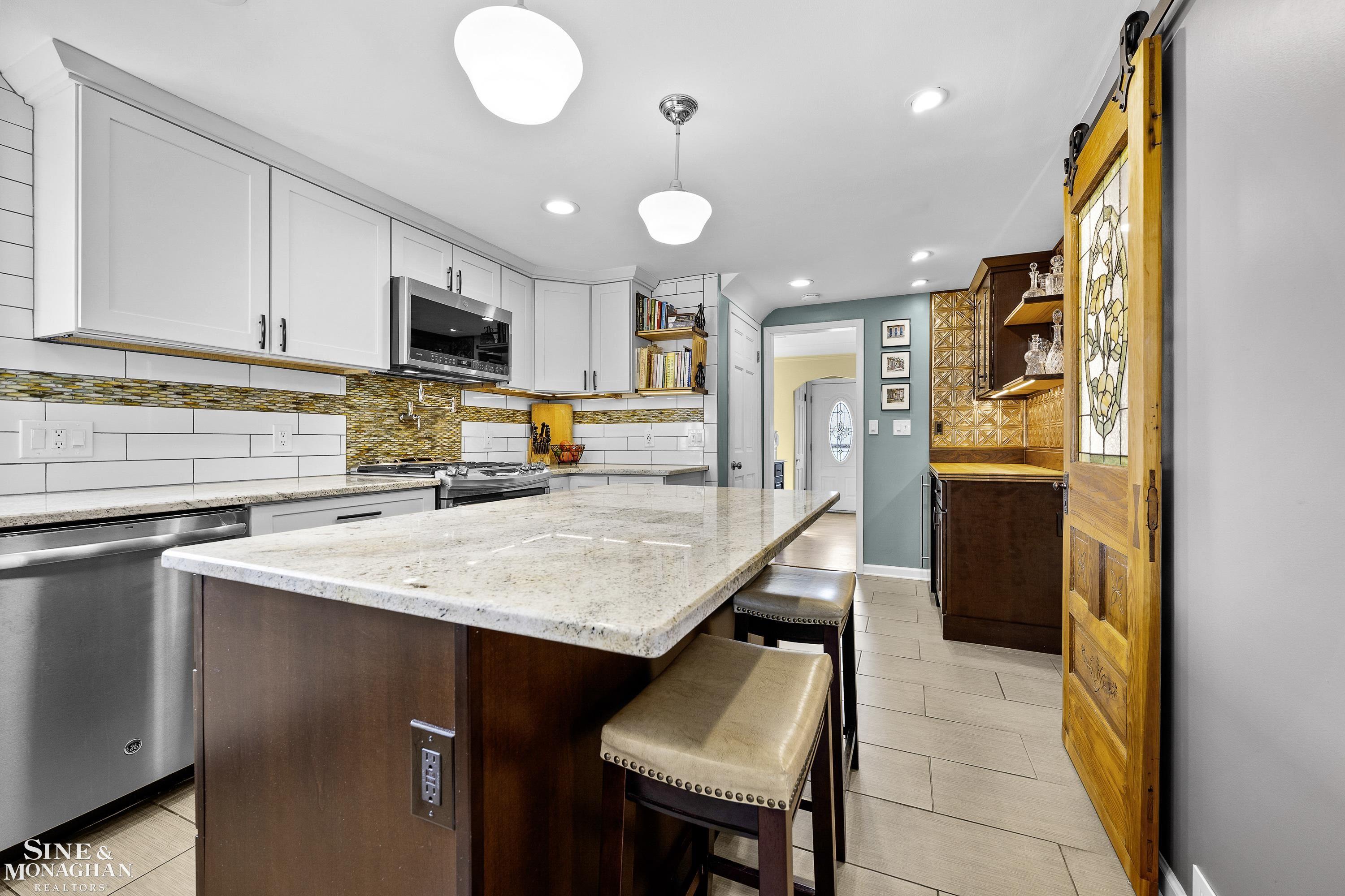 1882 Hunt Club Drive