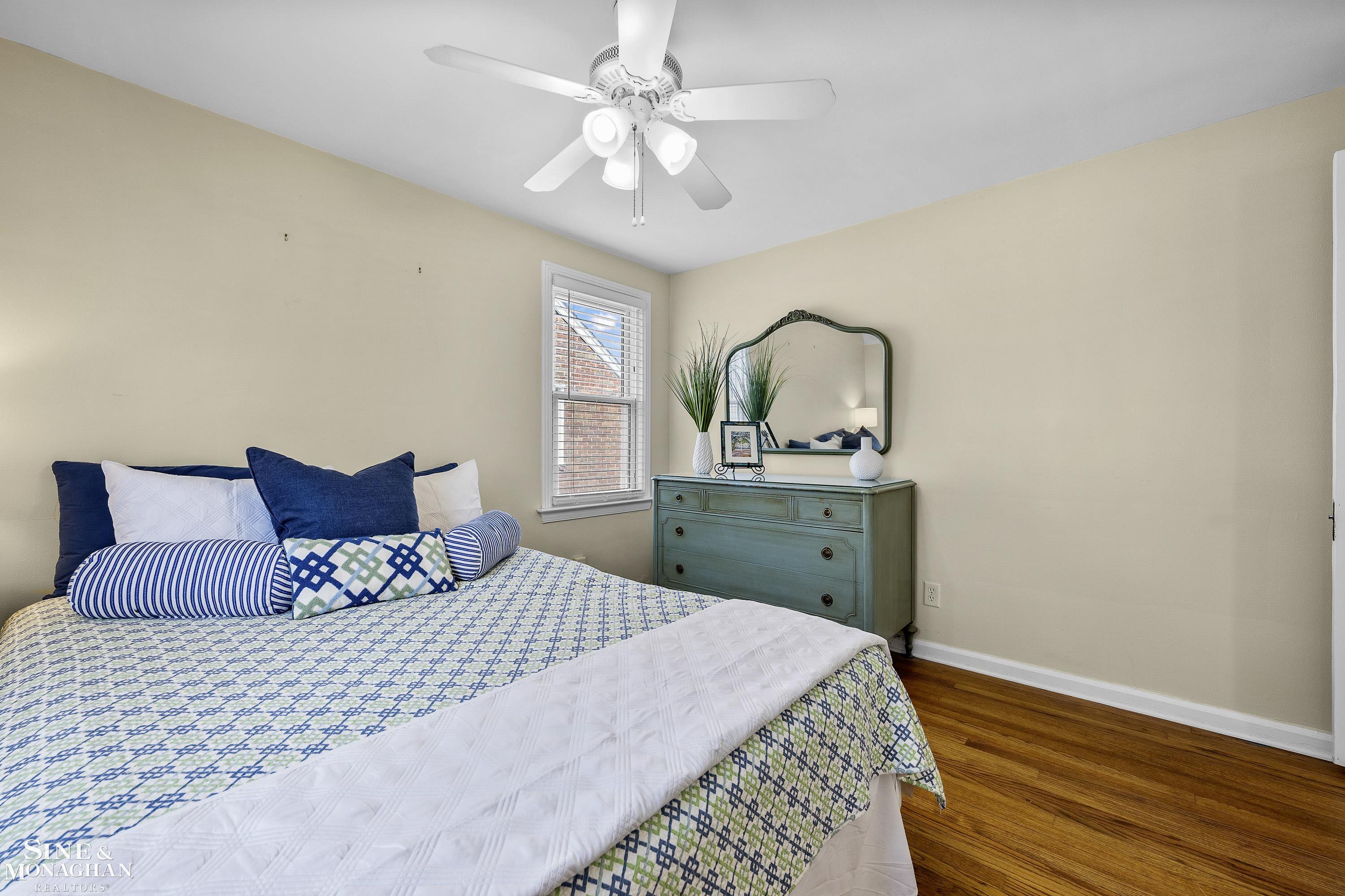 1882 Hunt Club Drive