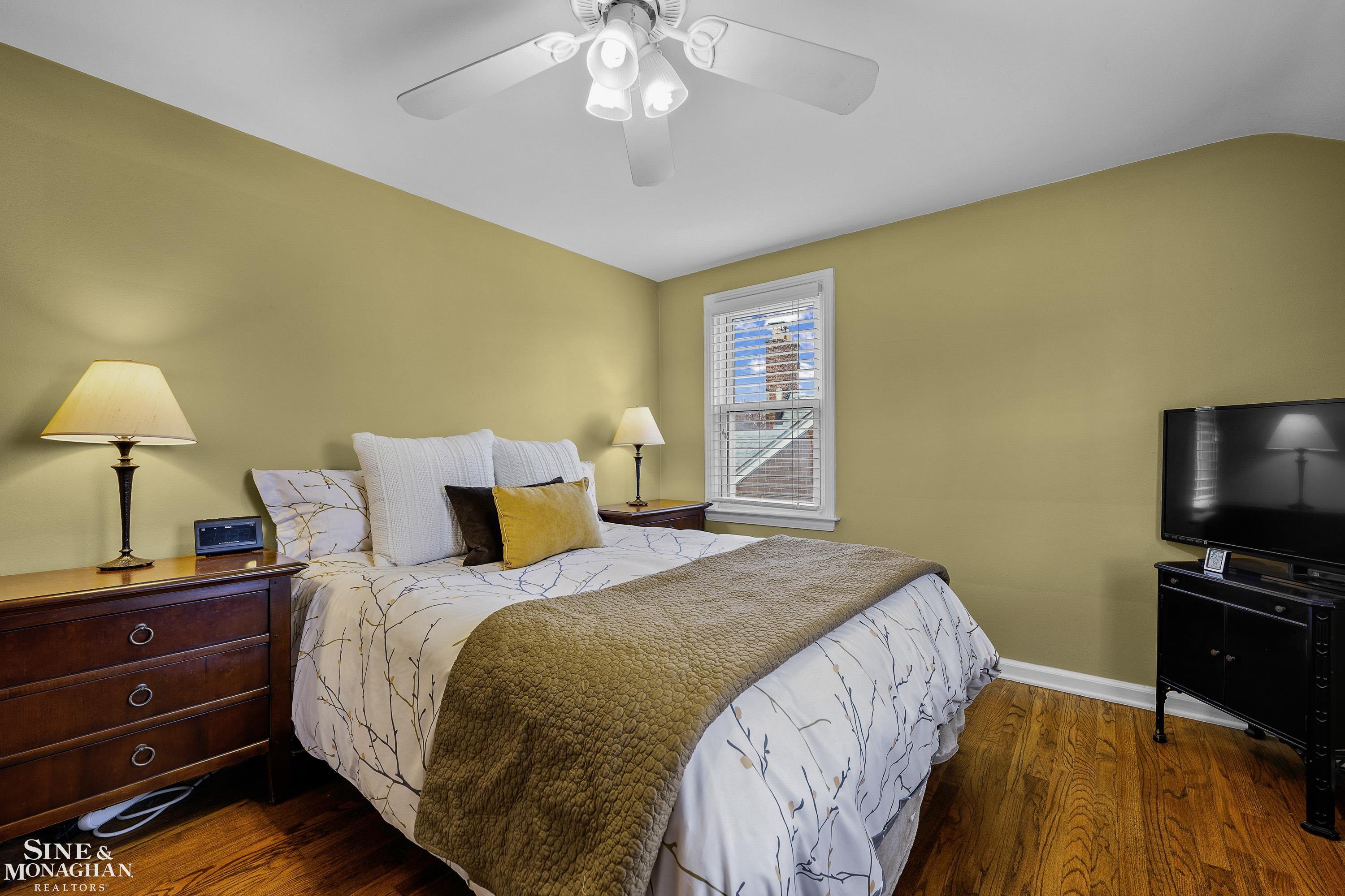 1882 Hunt Club Drive