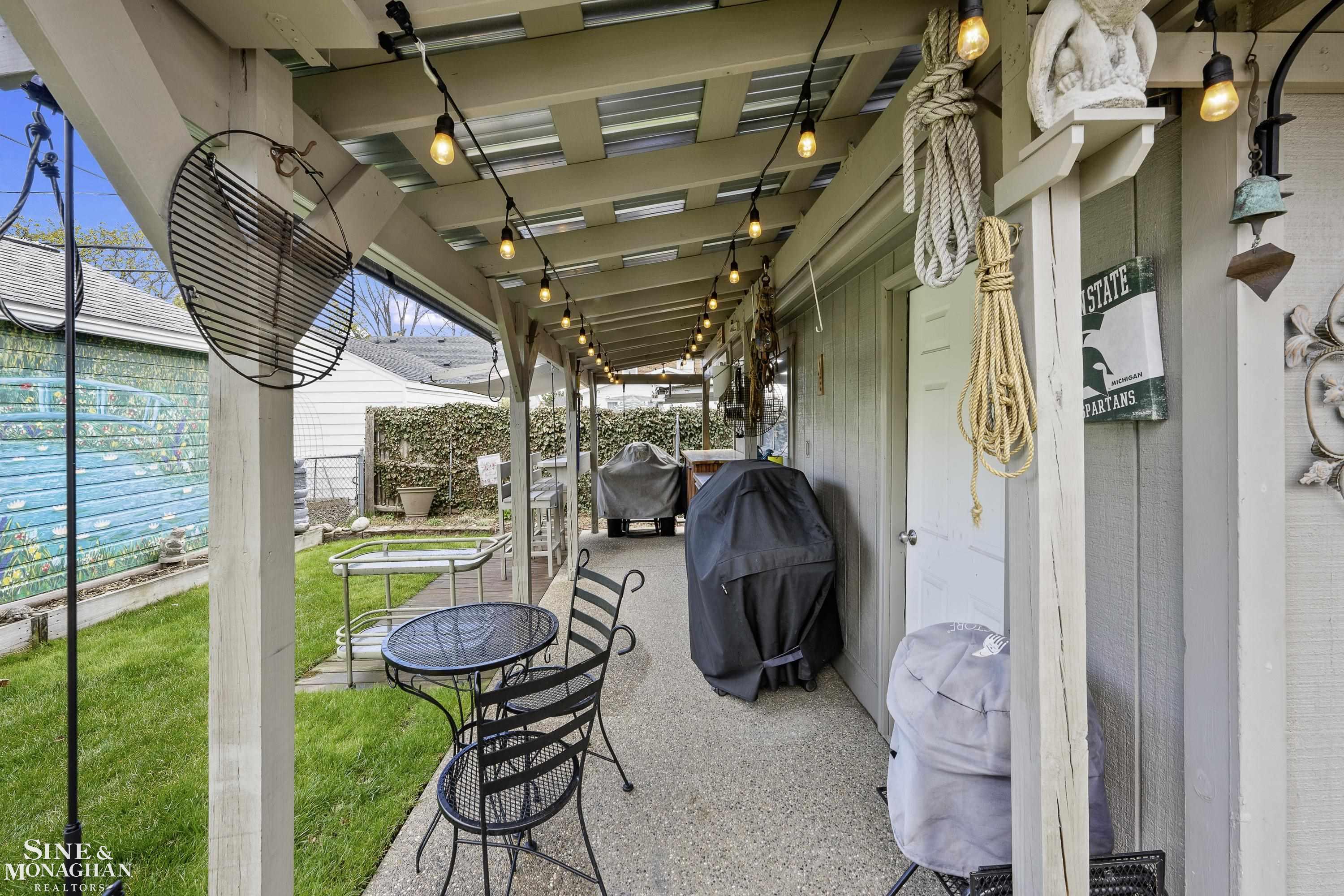 1882 Hunt Club Drive