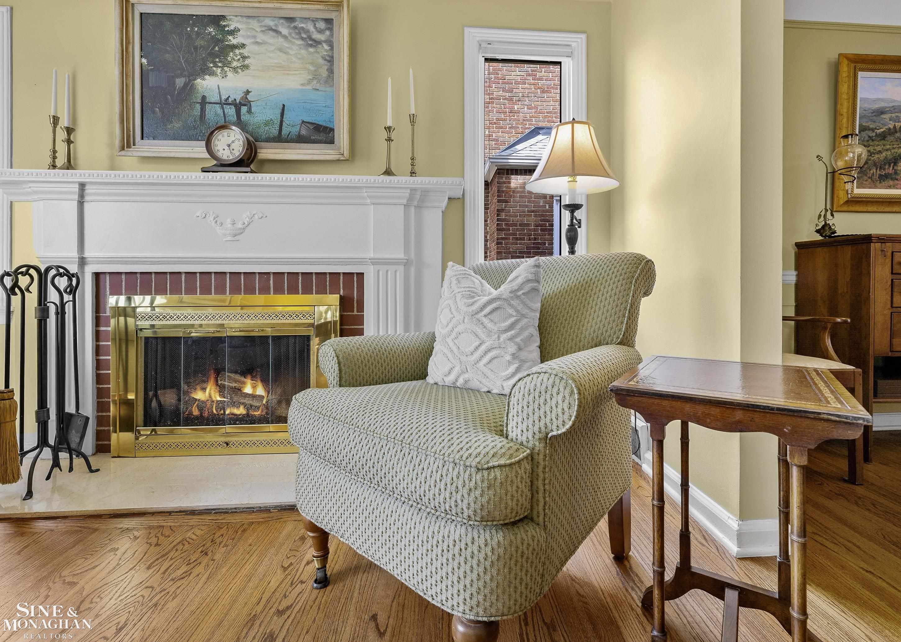 1882 Hunt Club Drive