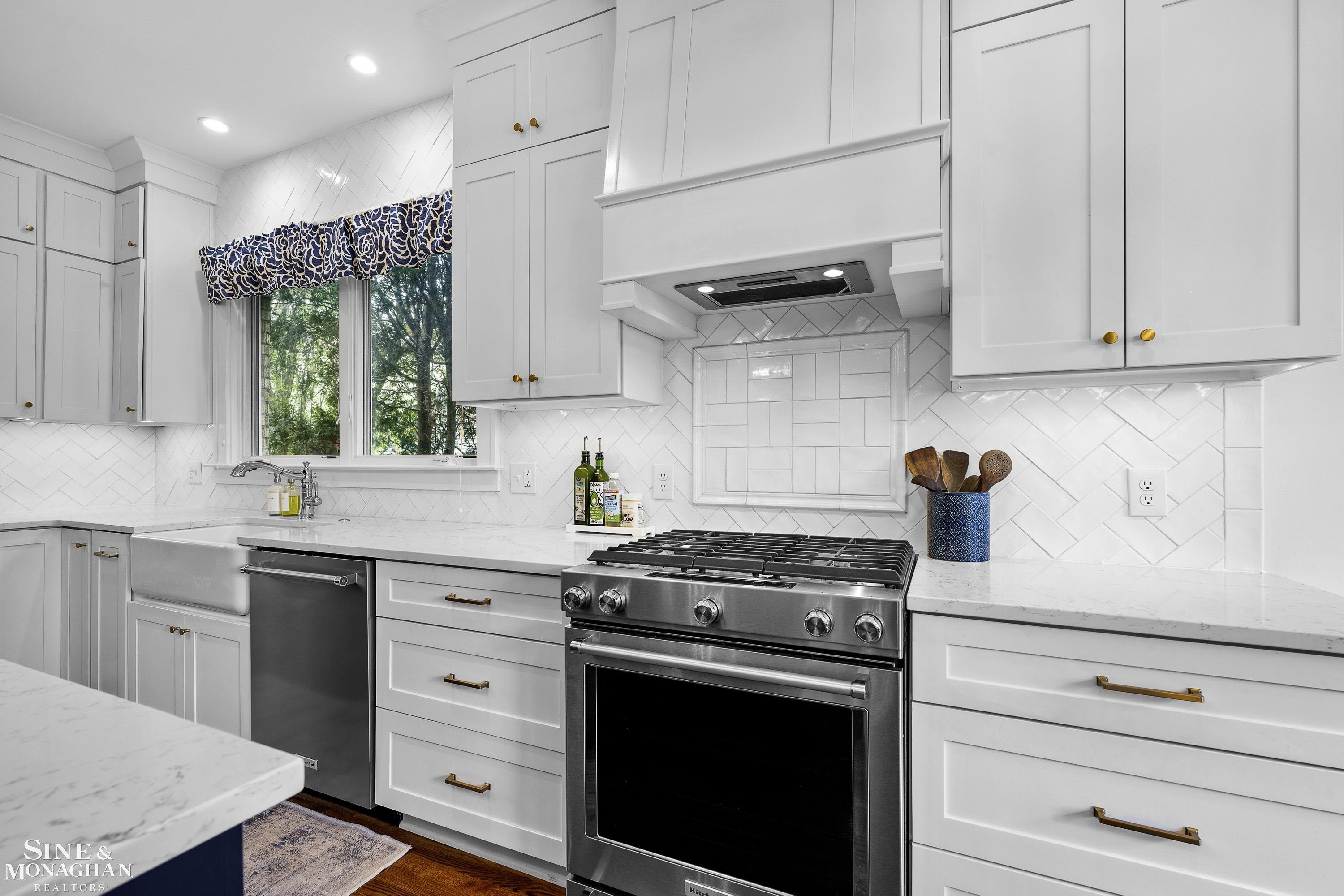 767 Rivard Boulevard