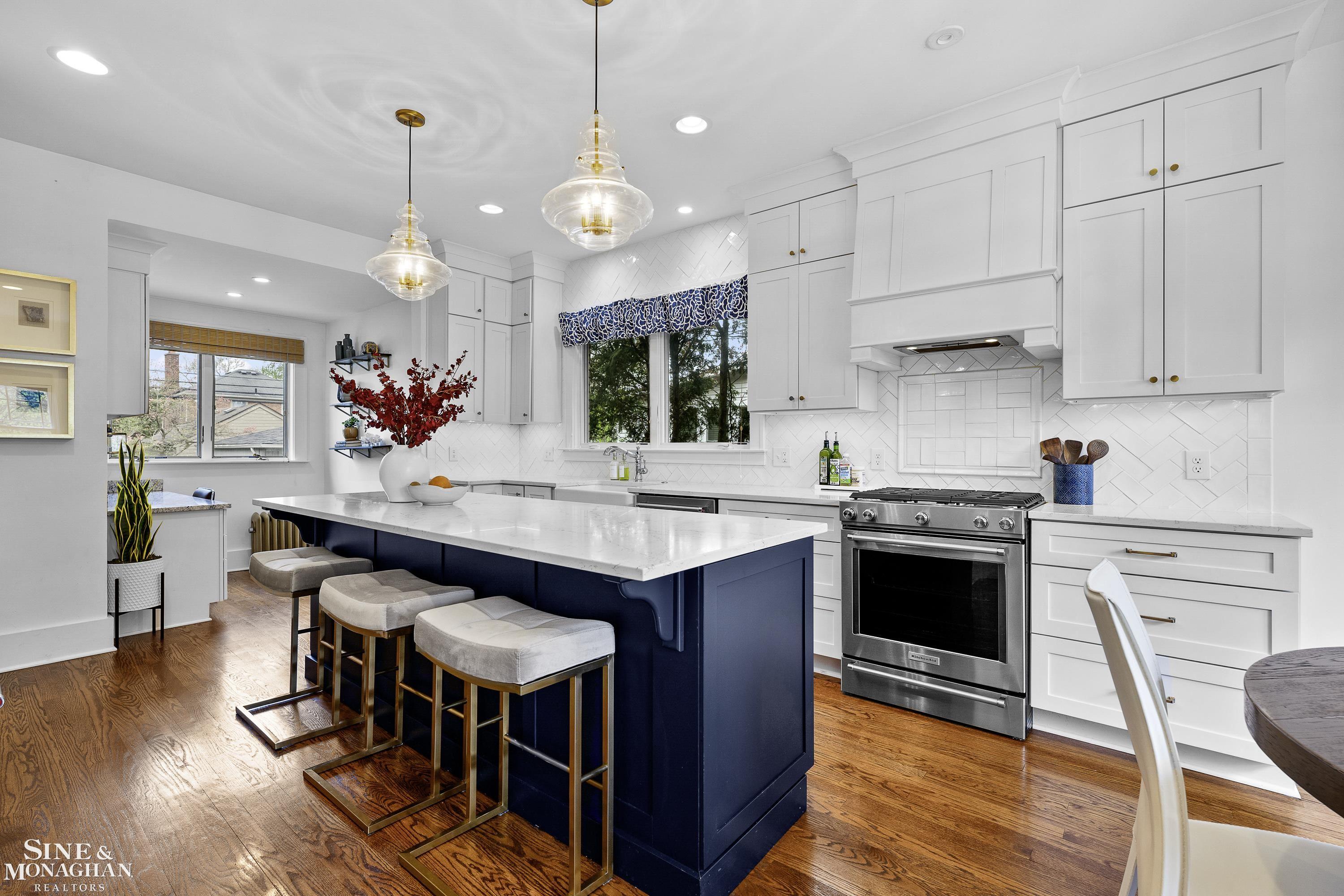 767 Rivard Boulevard