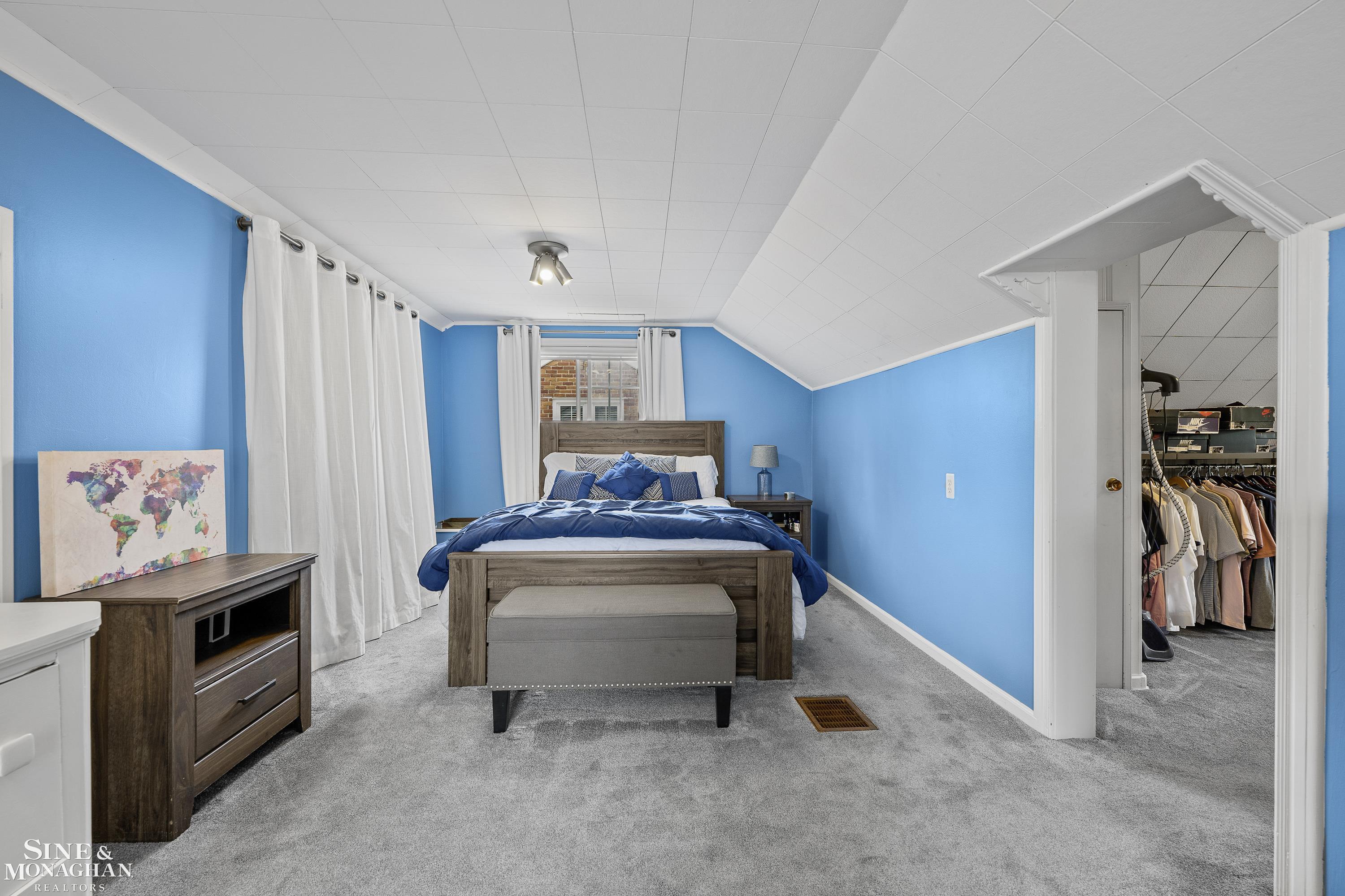 1873 Manchester Boulevard