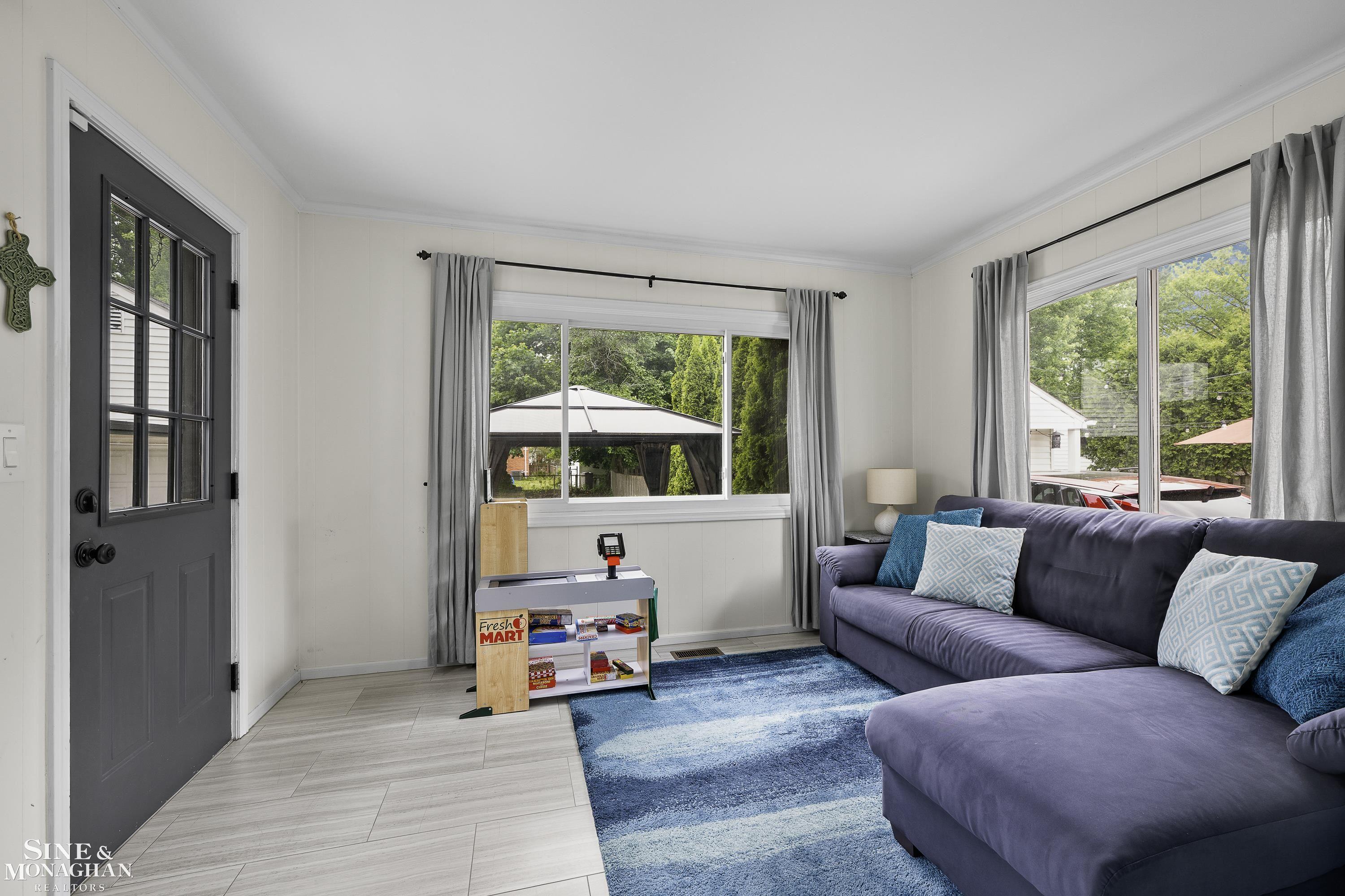 1873 Manchester Boulevard