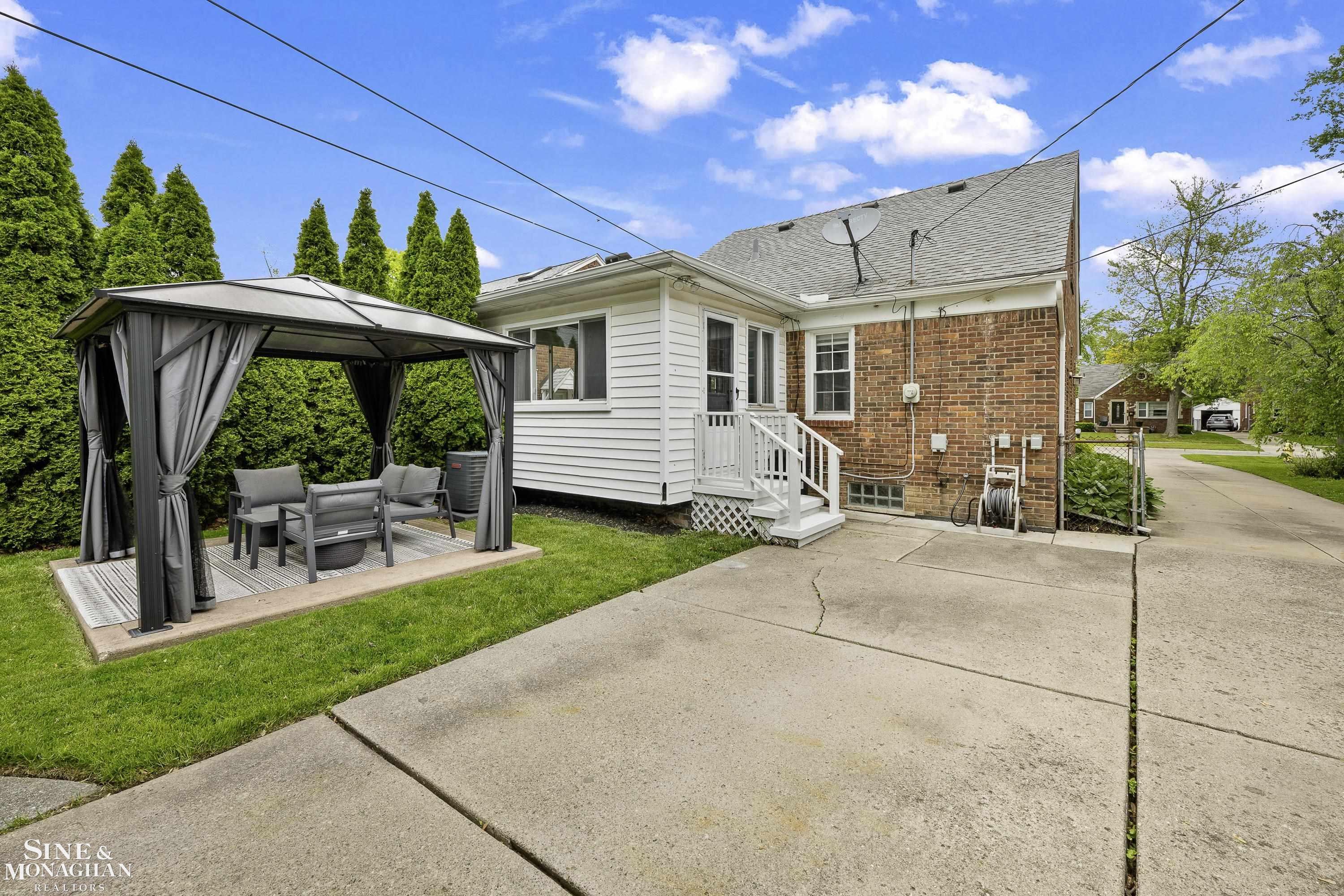 1873 Manchester Boulevard