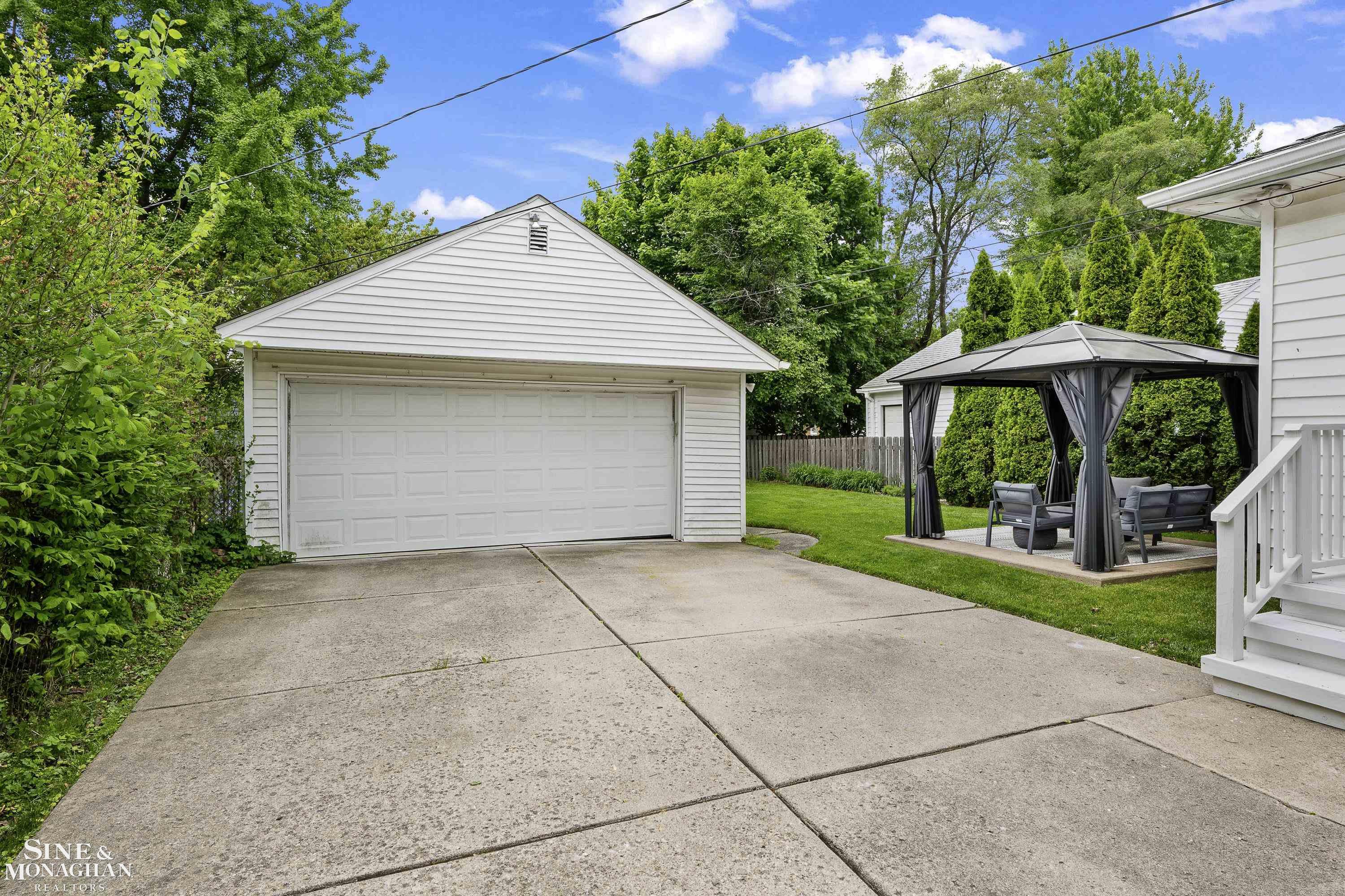 1873 Manchester Boulevard