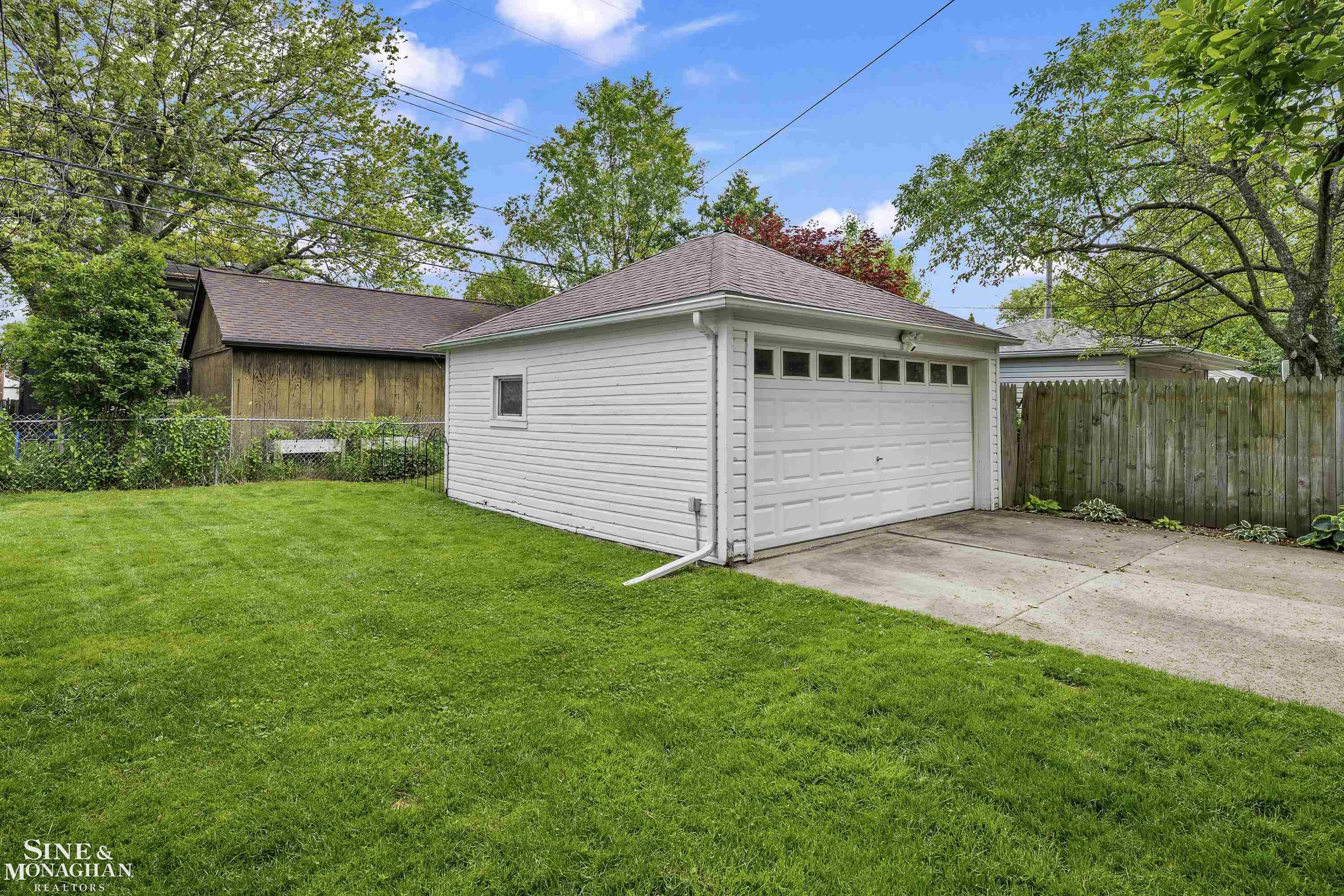 1984 Lancaster Street