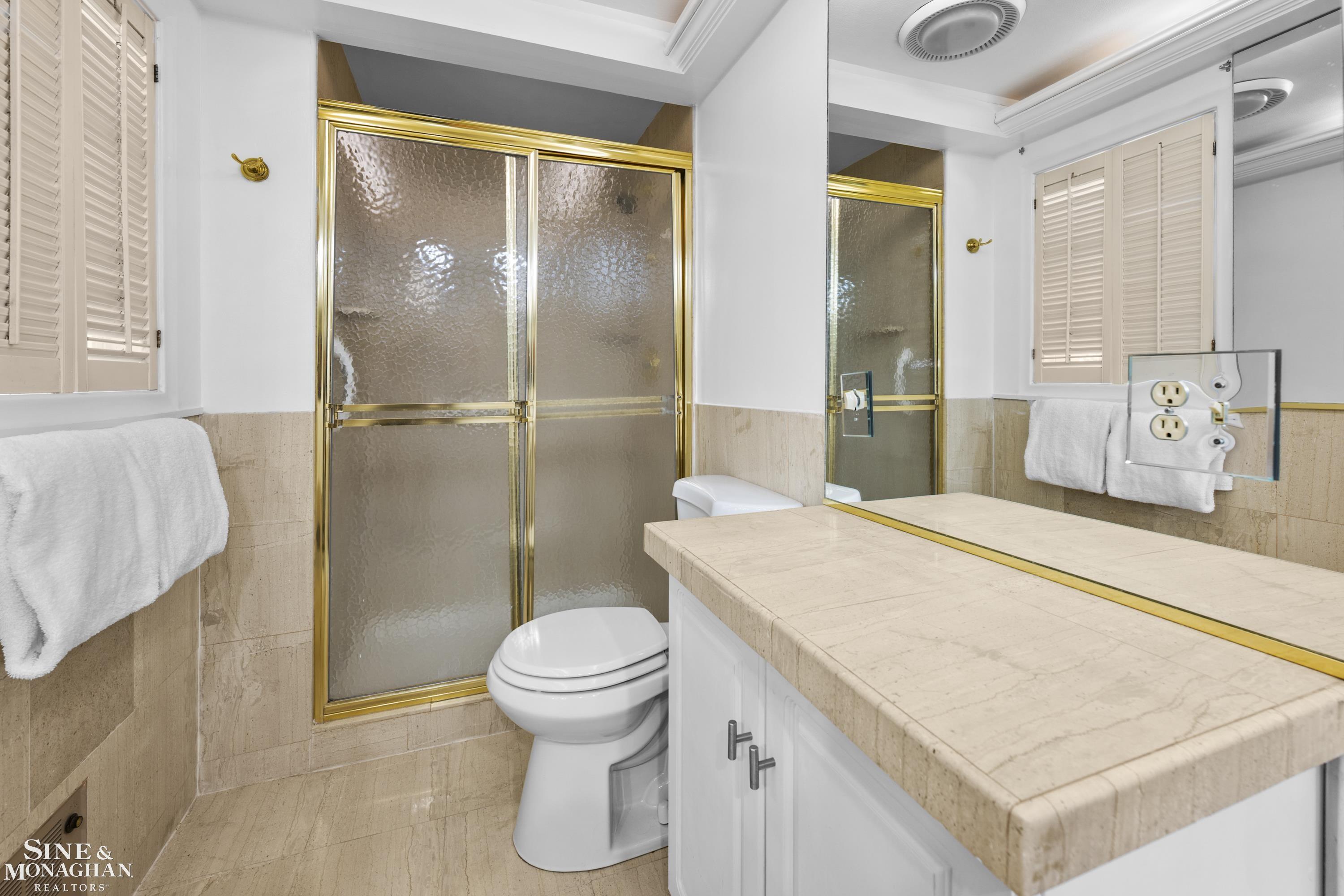 1387 Kensington Road