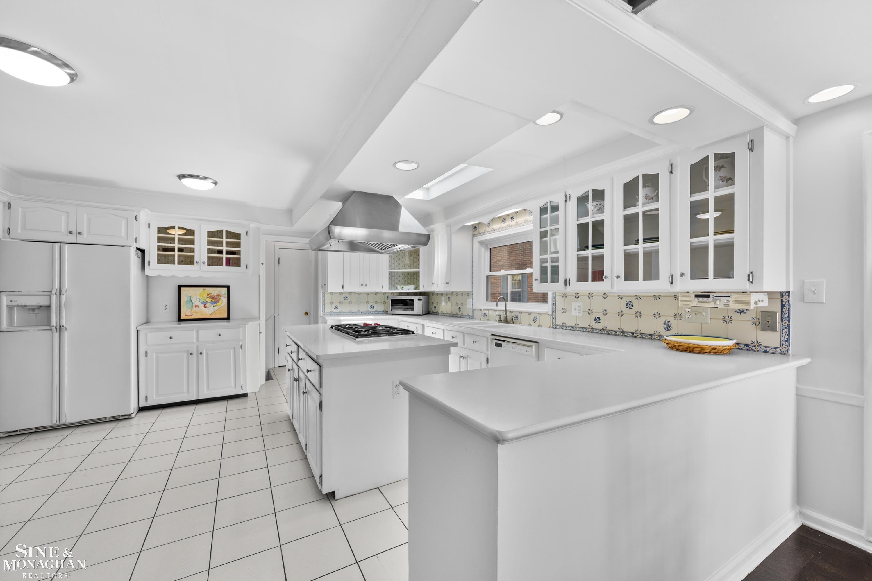 1387 Kensington Road