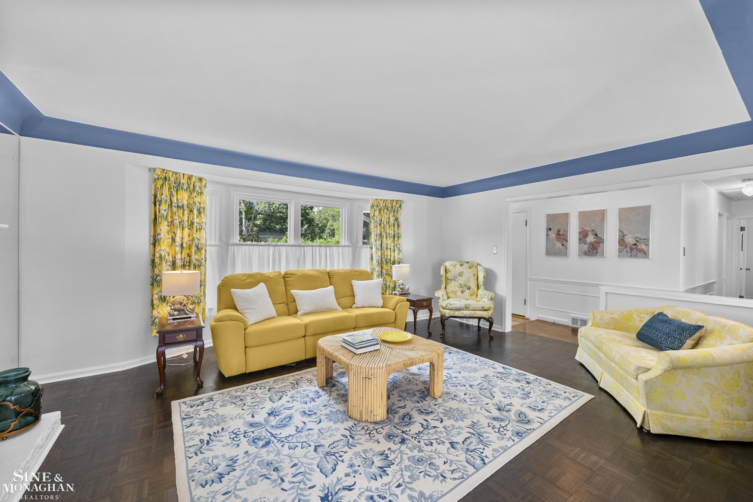 1387 Kensington Road