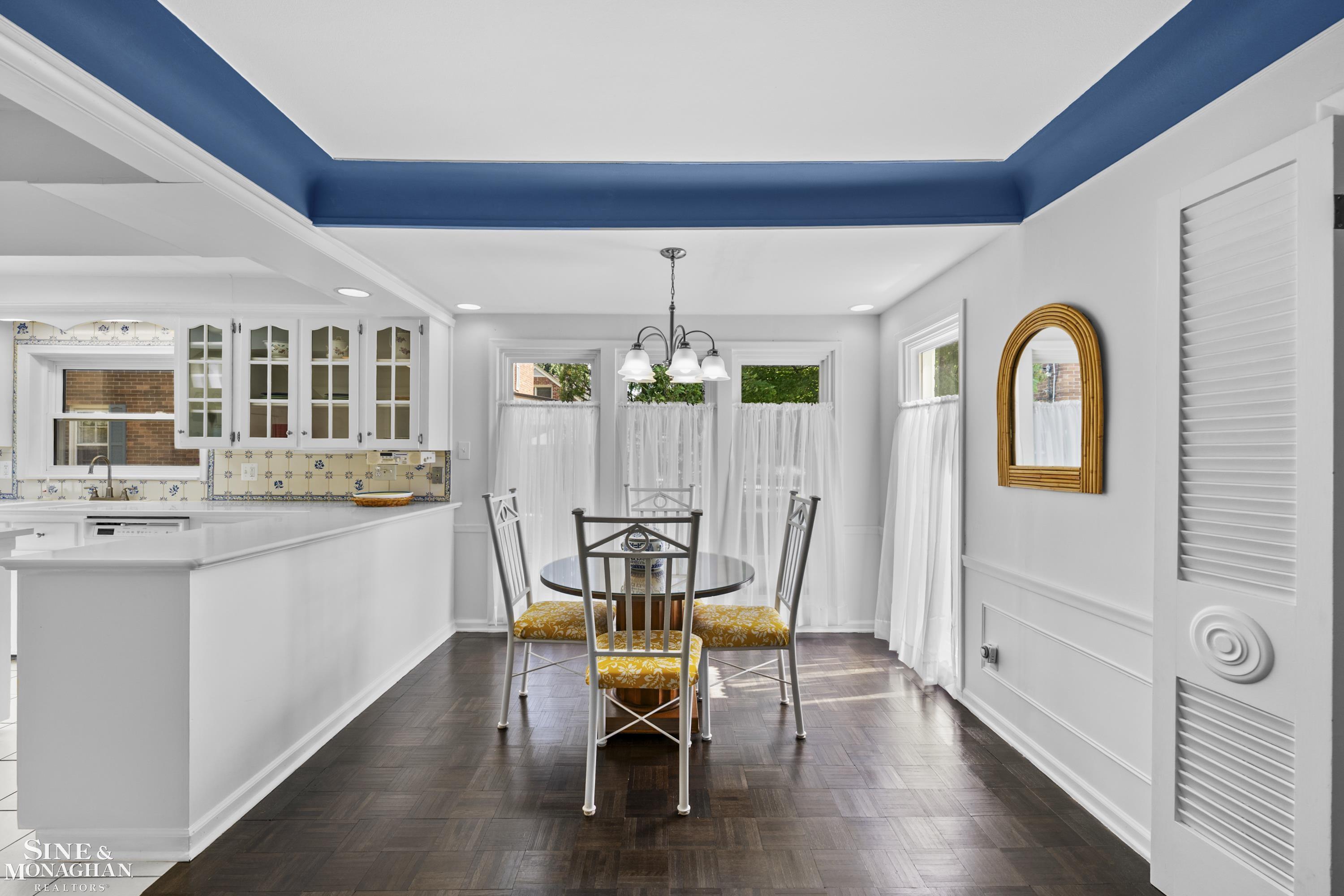 1387 Kensington Road