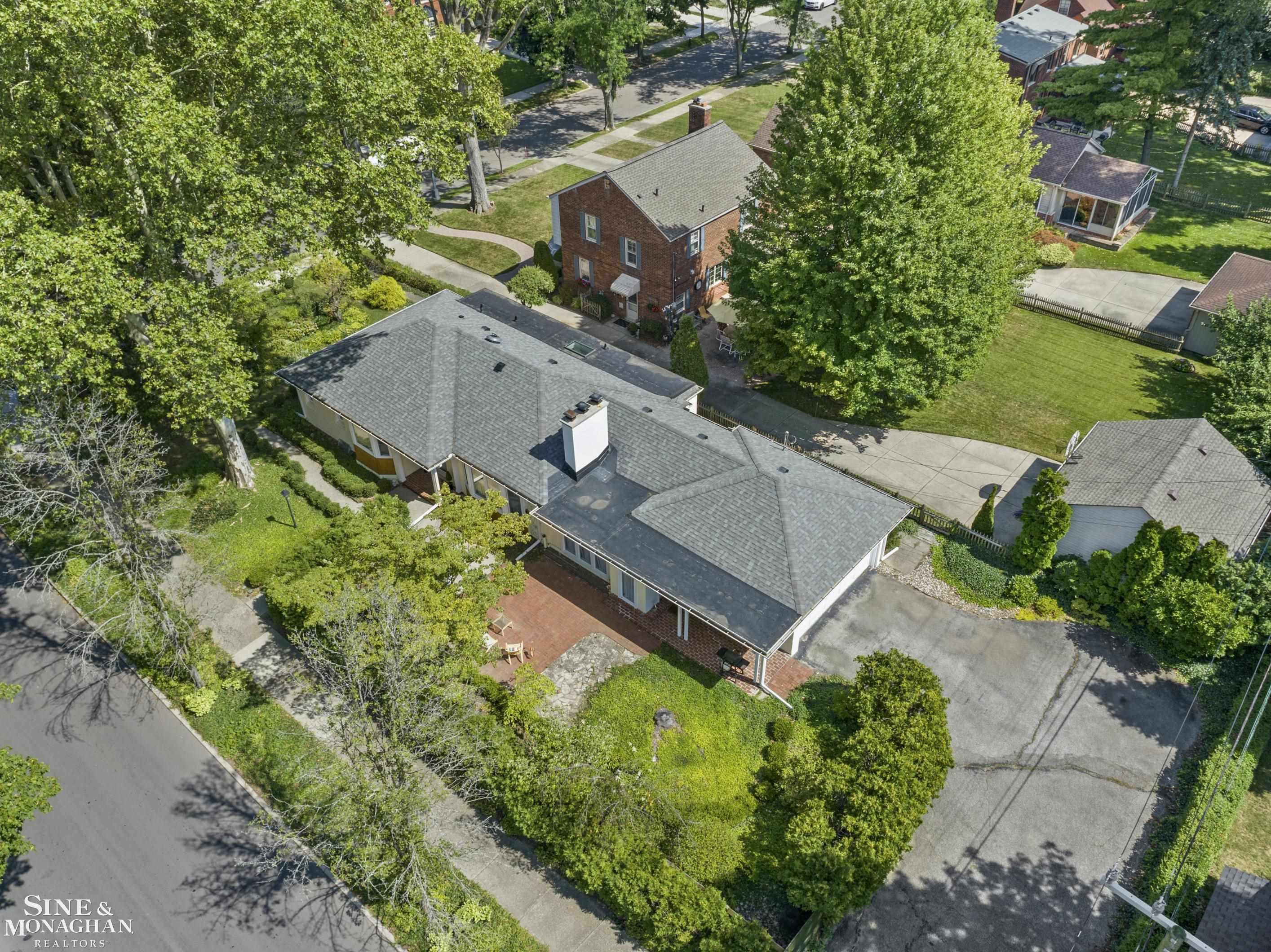 1387 Kensington Road