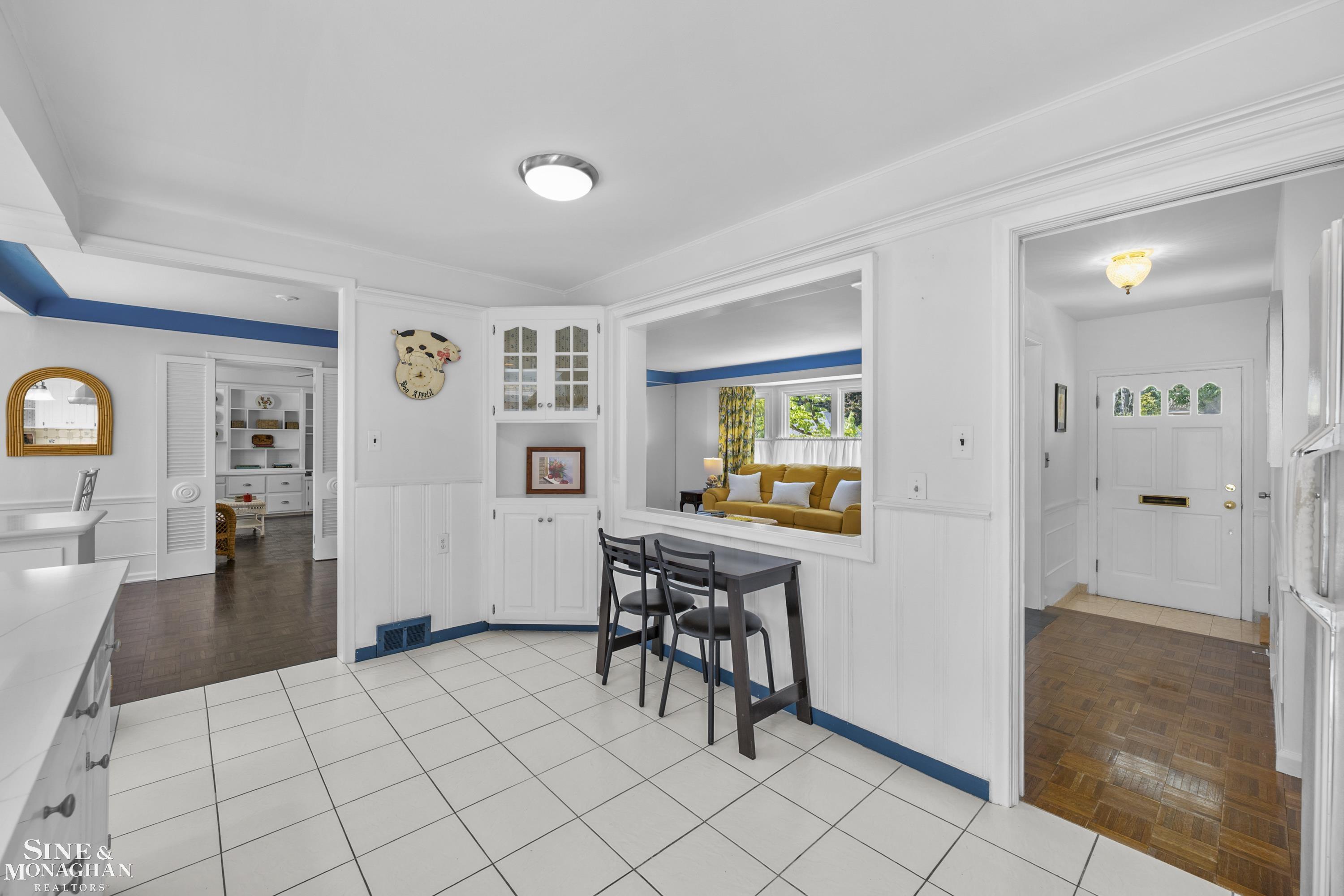 1387 Kensington Road