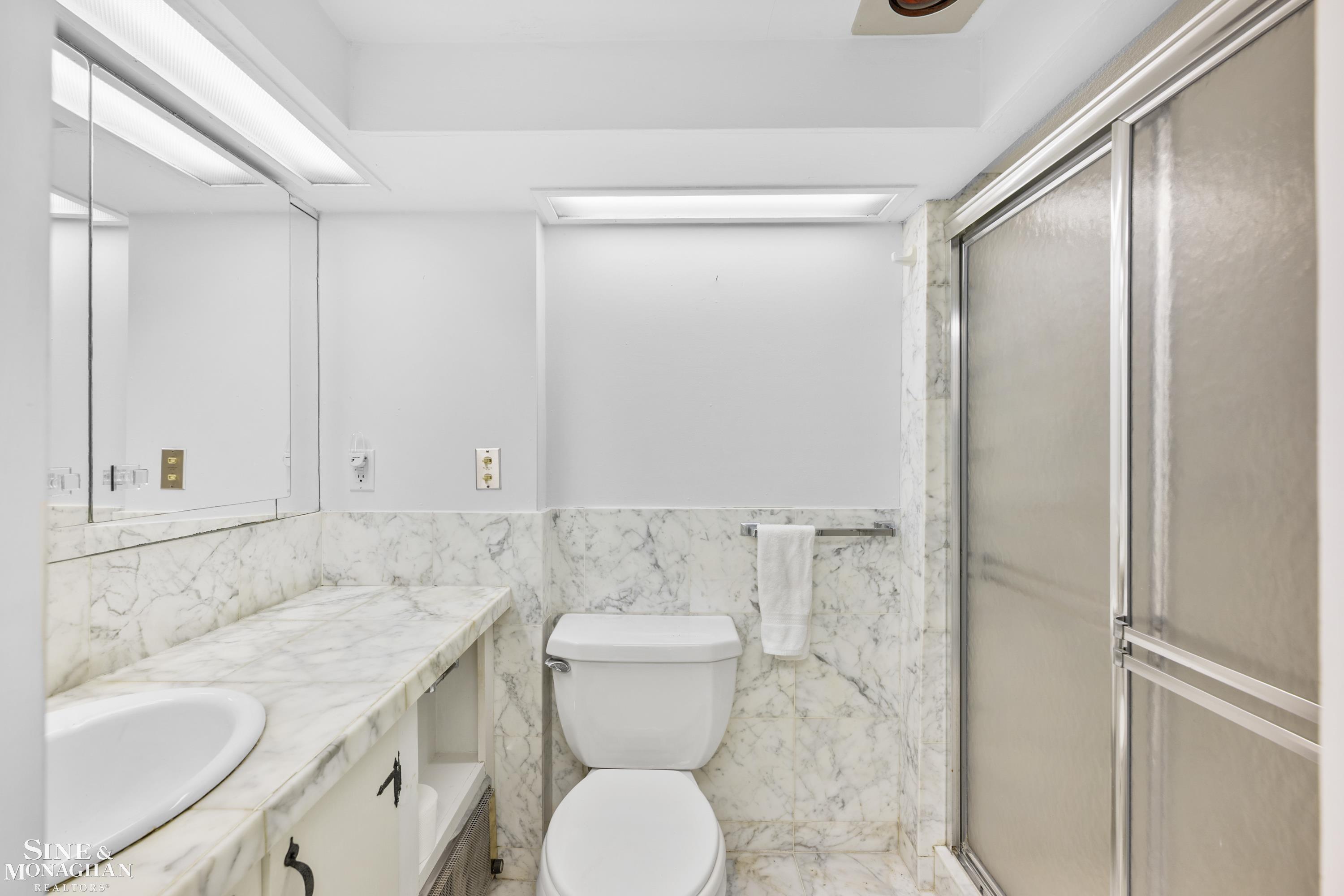 1387 Kensington Road