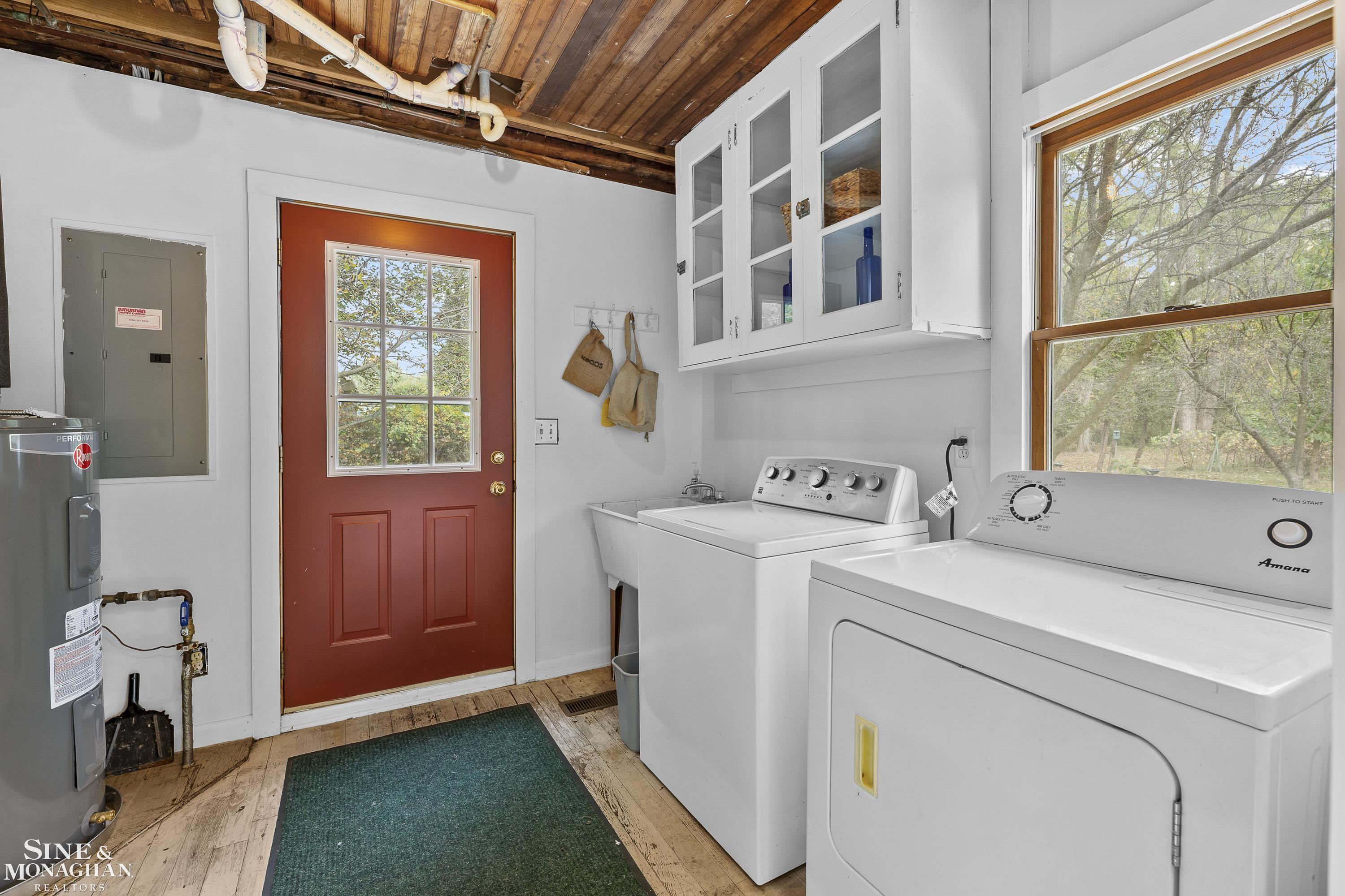 22050 Cass Street, Farmington Hills