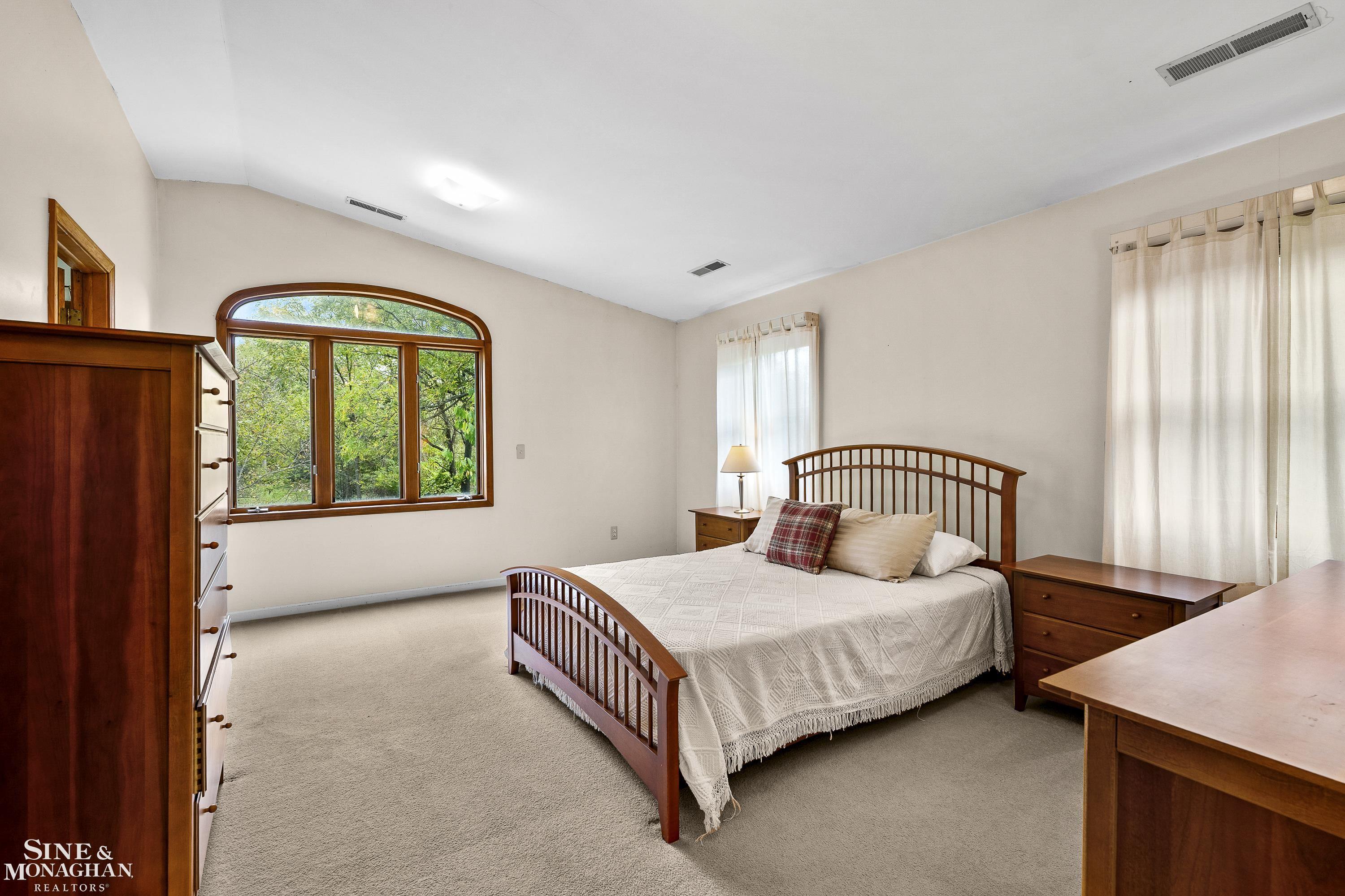 22050 Cass Street, Farmington Hills