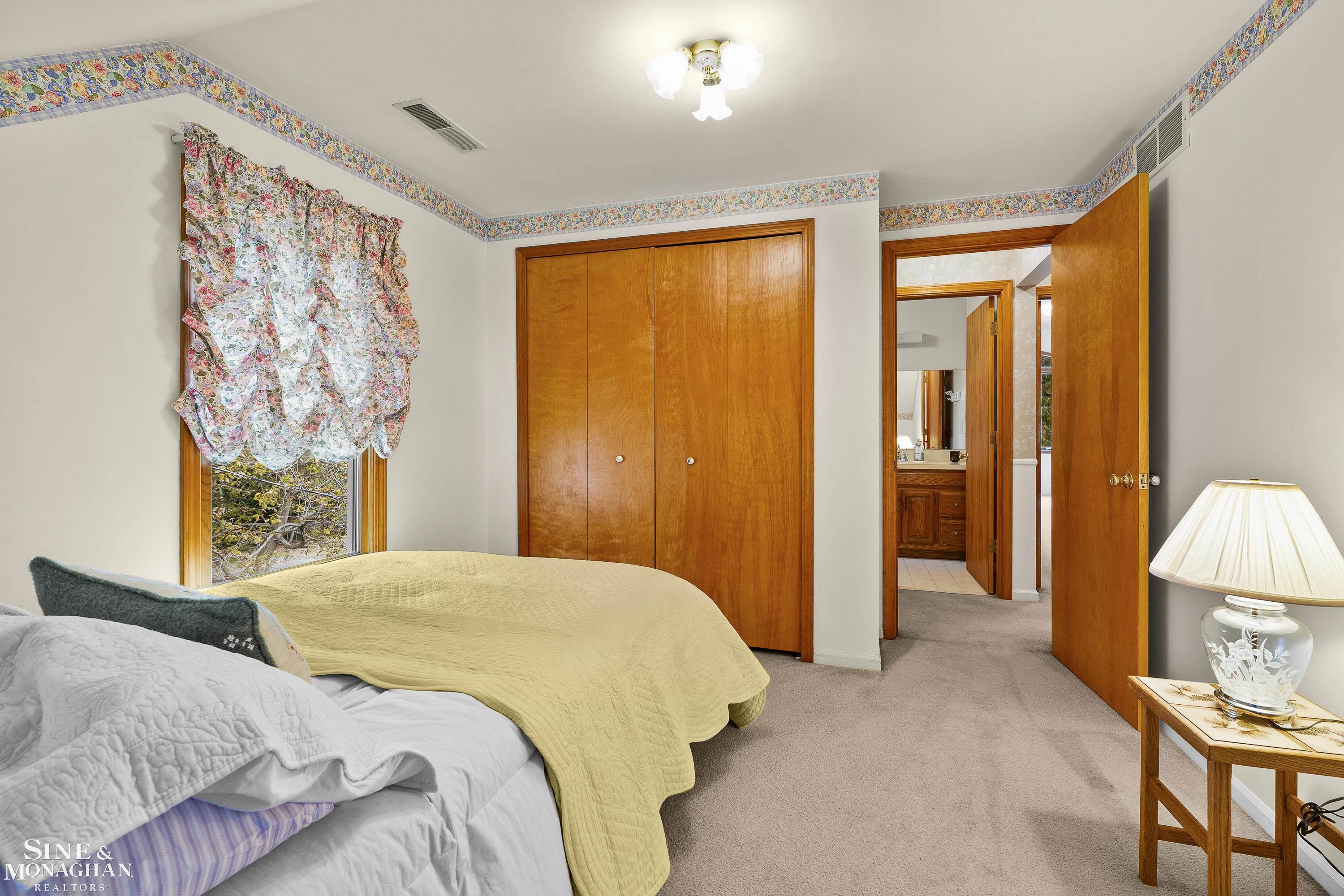 22050 Cass Street, Farmington Hills