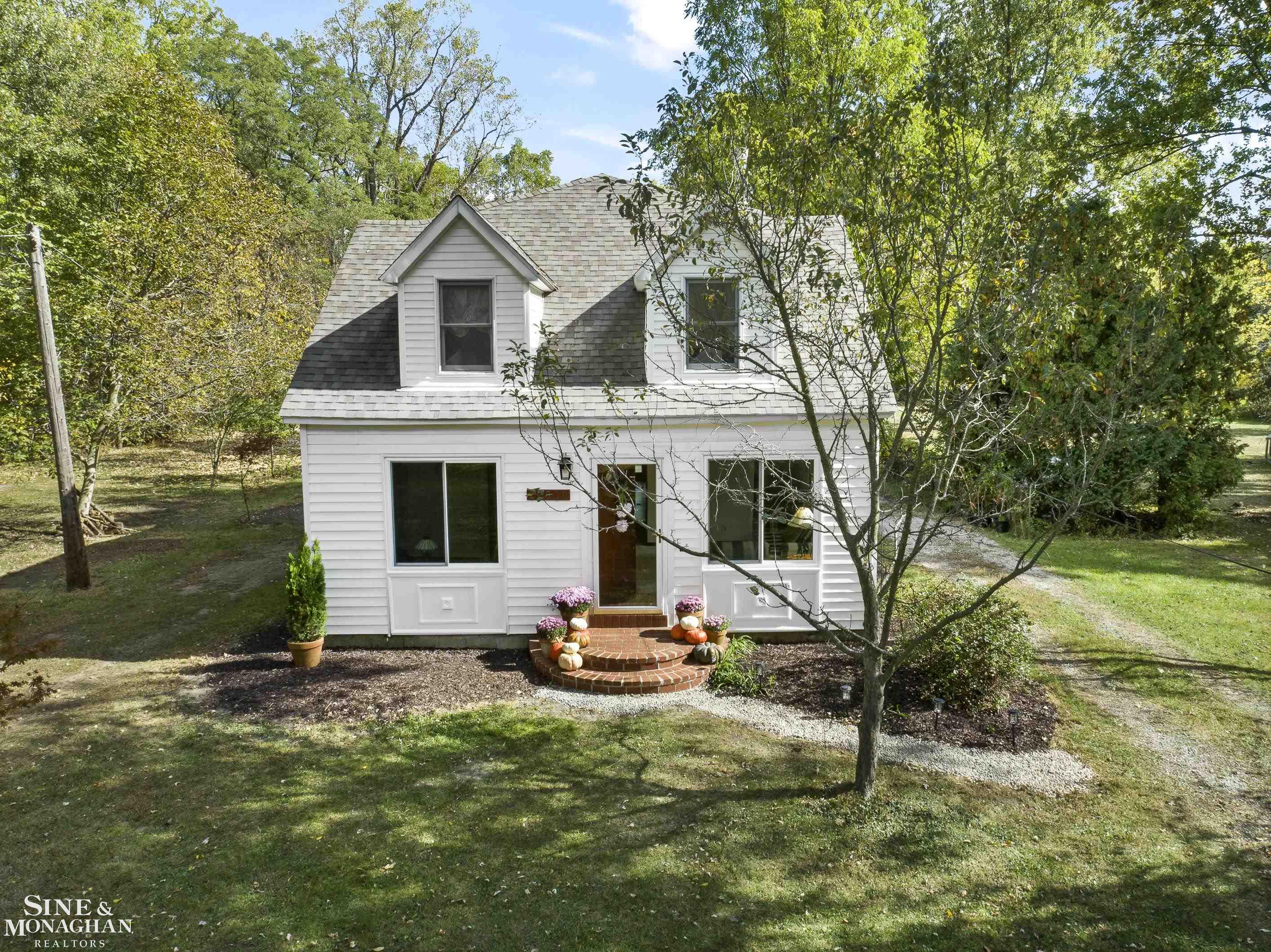 22050 Cass Street, Farmington Hills