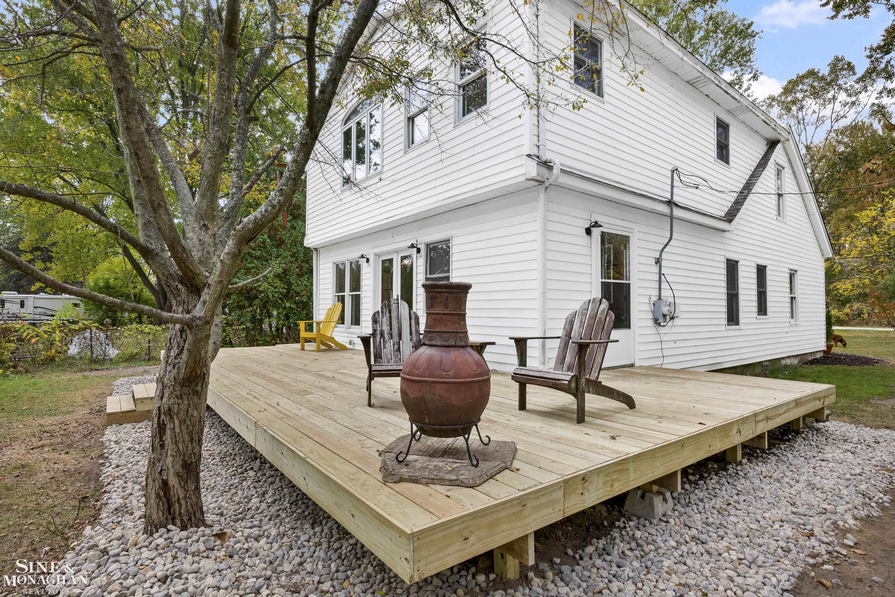 22050 Cass Street, Farmington Hills