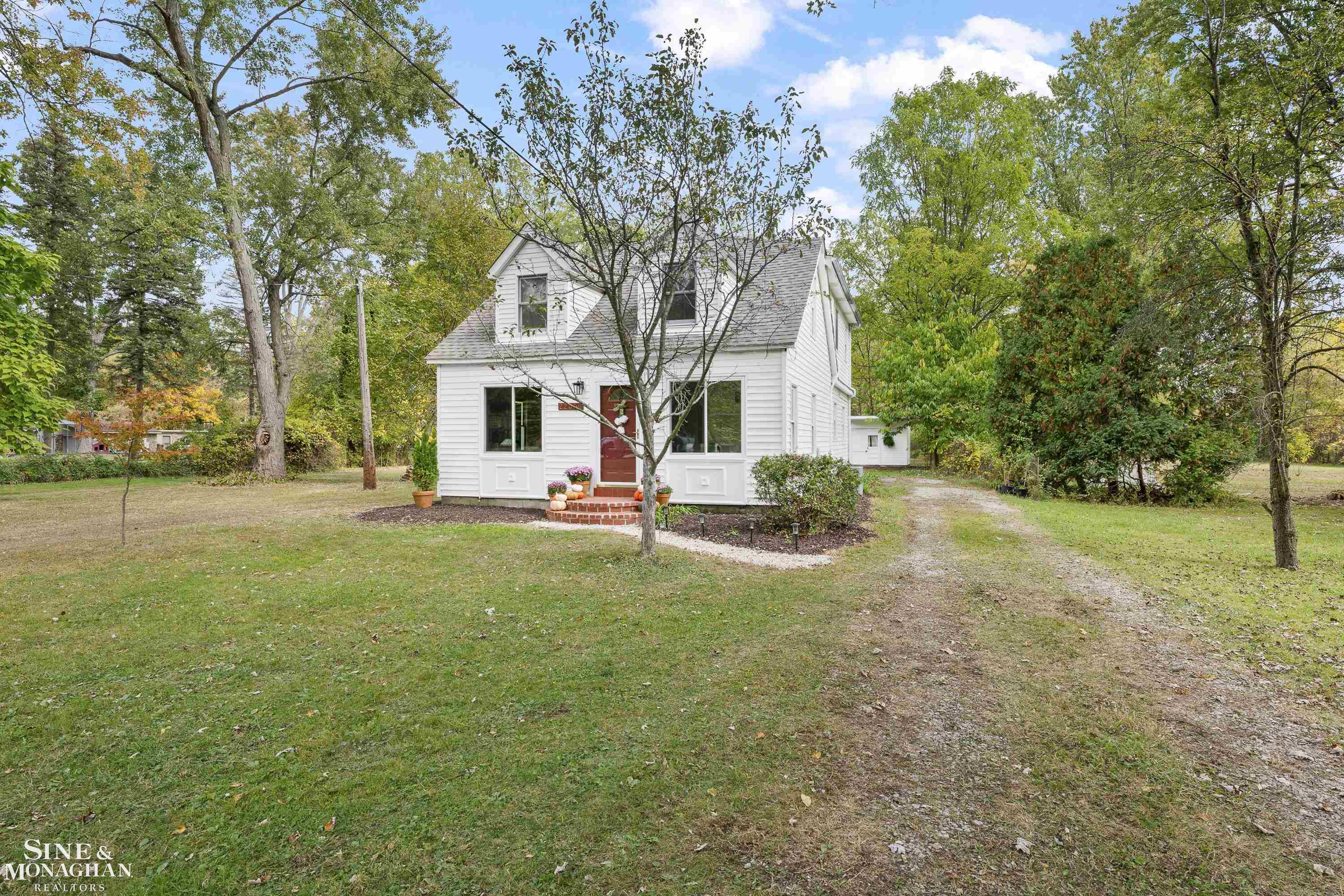 22050 Cass Street, Farmington Hills