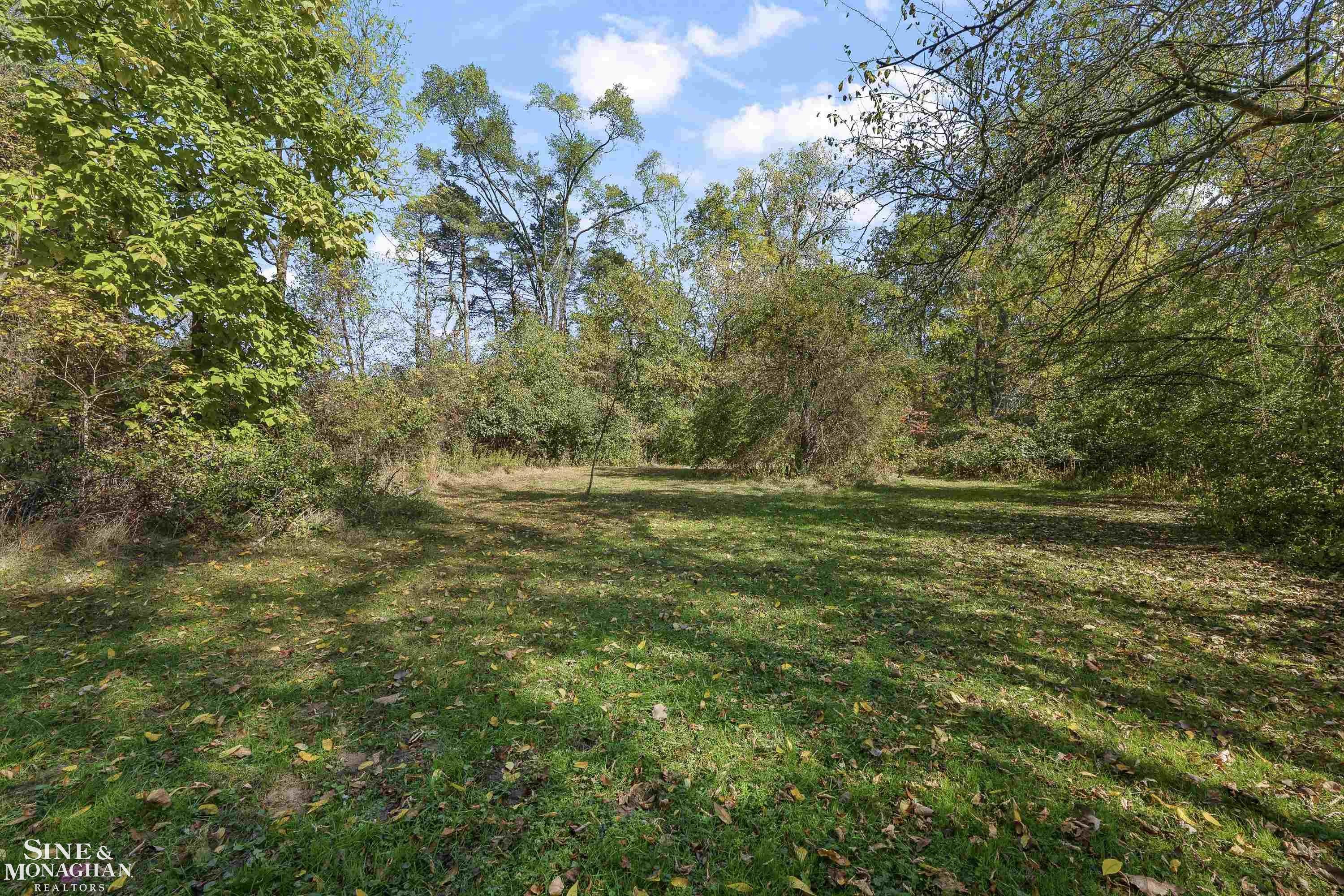 22050 Cass Street, Farmington Hills