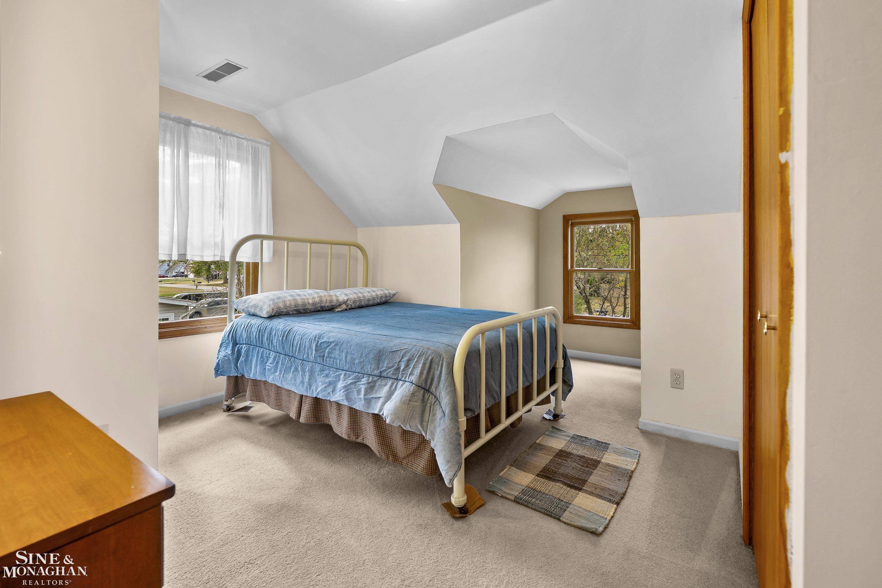 22050 Cass Street, Farmington Hills