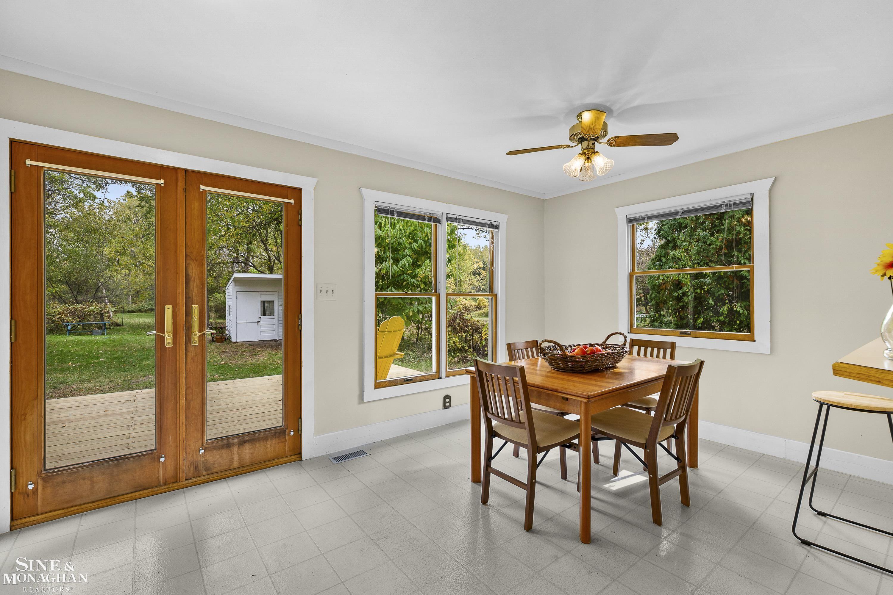 22050 Cass Street, Farmington Hills