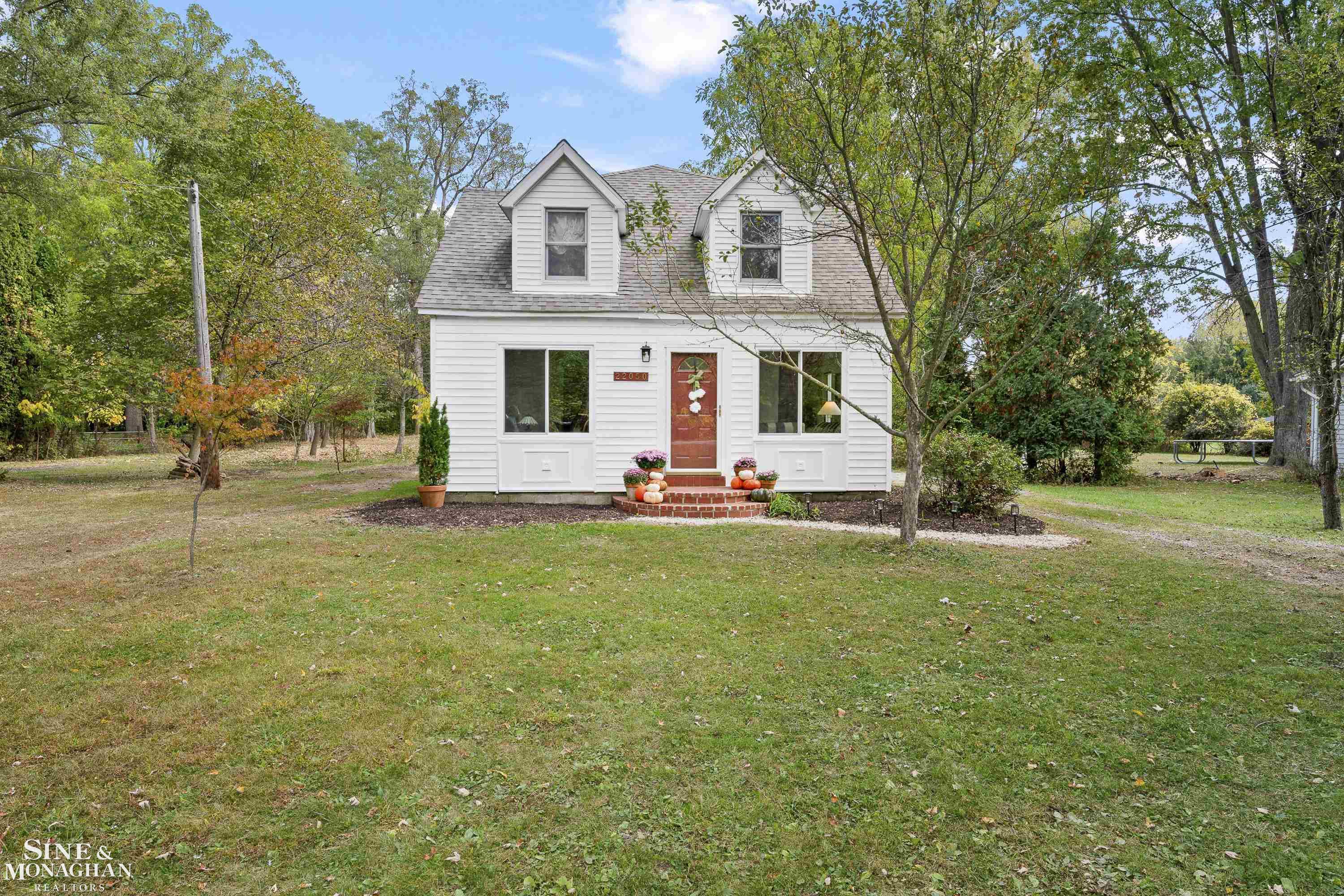 22050 Cass Street, Farmington Hills