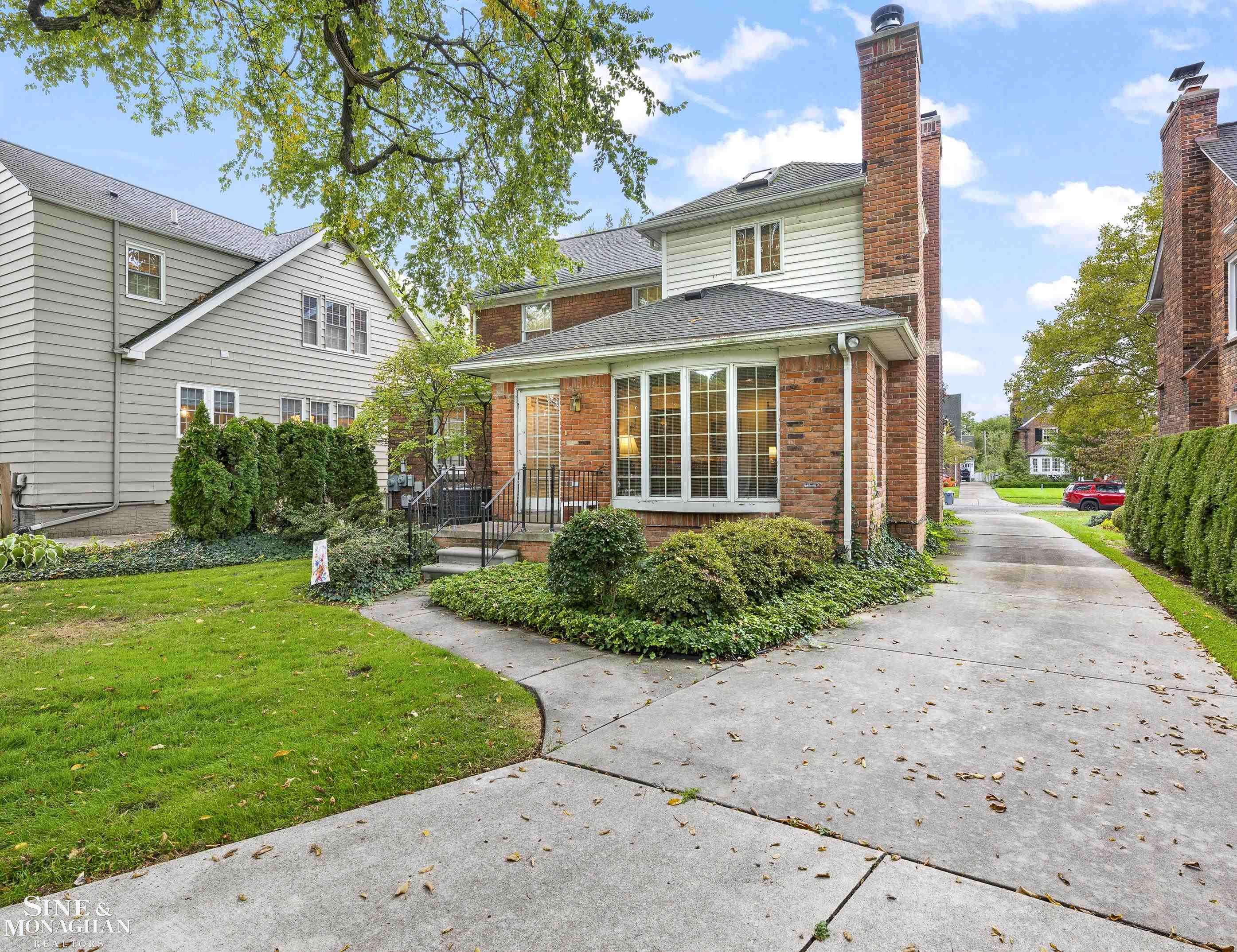 876 Washington Road, Grosse Pointe